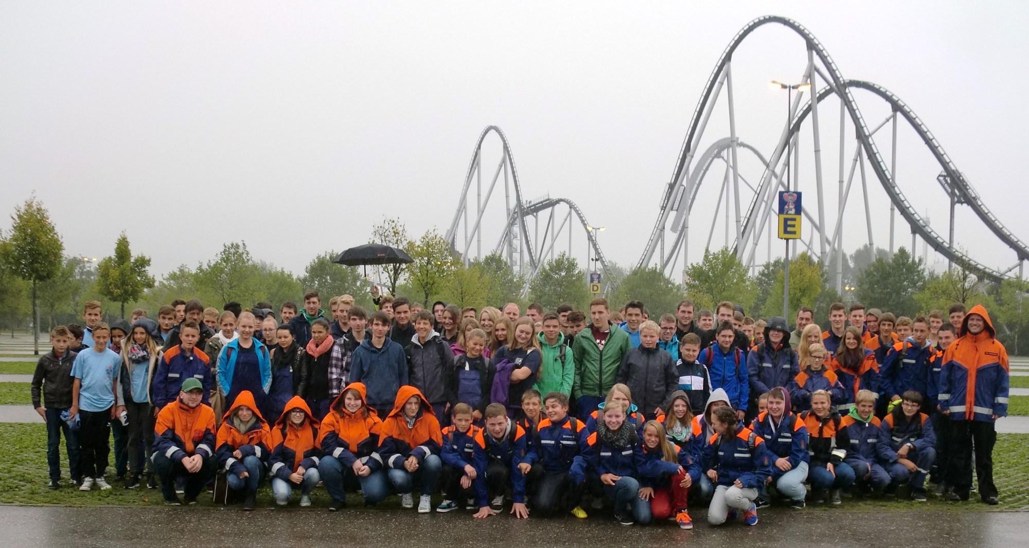 Die Jugendfeuerwehr und ihre Betreuer im Europa-Park Rust, Foto: Kreisbrandinspektion Aichach-Friedberg