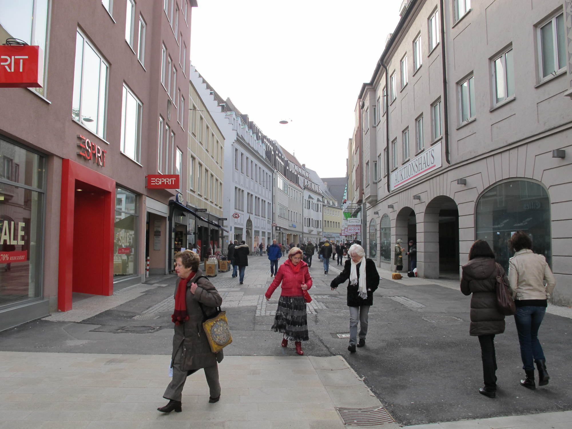 Die Esprit Filiale Augsburg hat seinen ersten Betriebsrat gewählt. Foto: B4B SCHWABEN