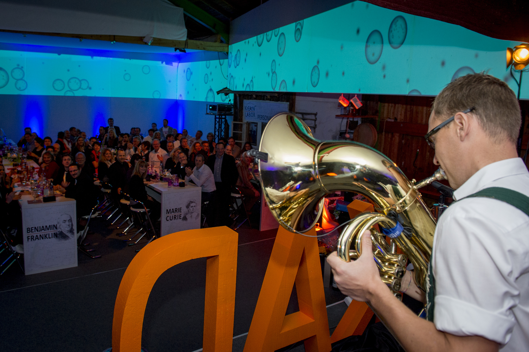 Blaue Suppe & Faust: 15 Jahre KAD Kongresse & Events
