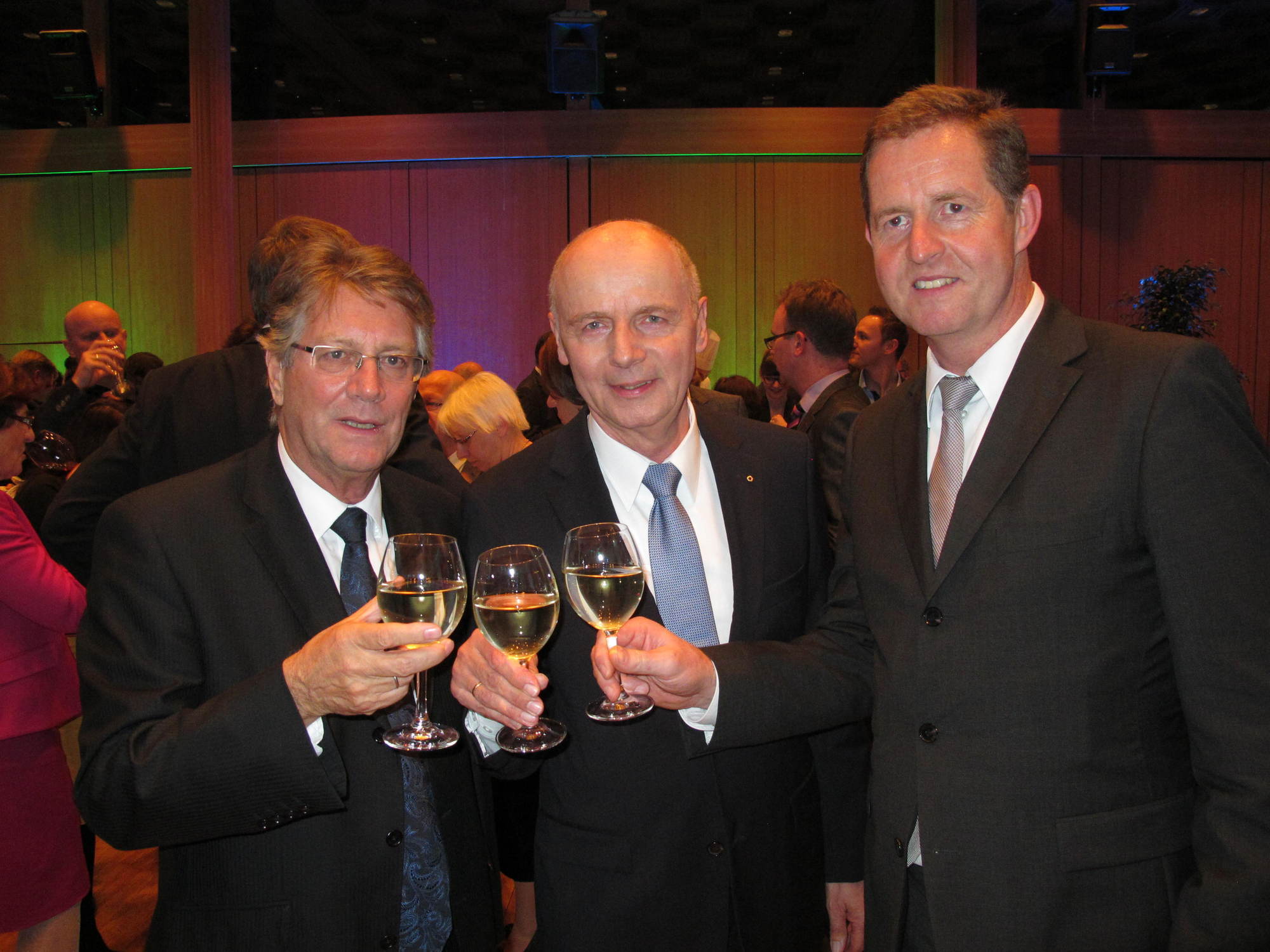 v.l.: Norbert Walter, Dr. Claus Gebhardt, Walter Casazza, Foto: B4B SCHWABEN