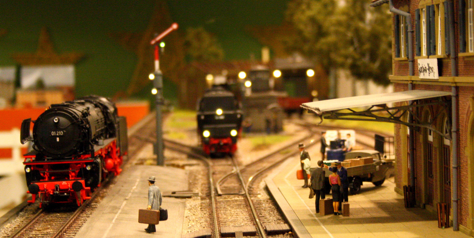 Die Modellbahn im Möbel Inhofer. Foto: Möbel Inofer