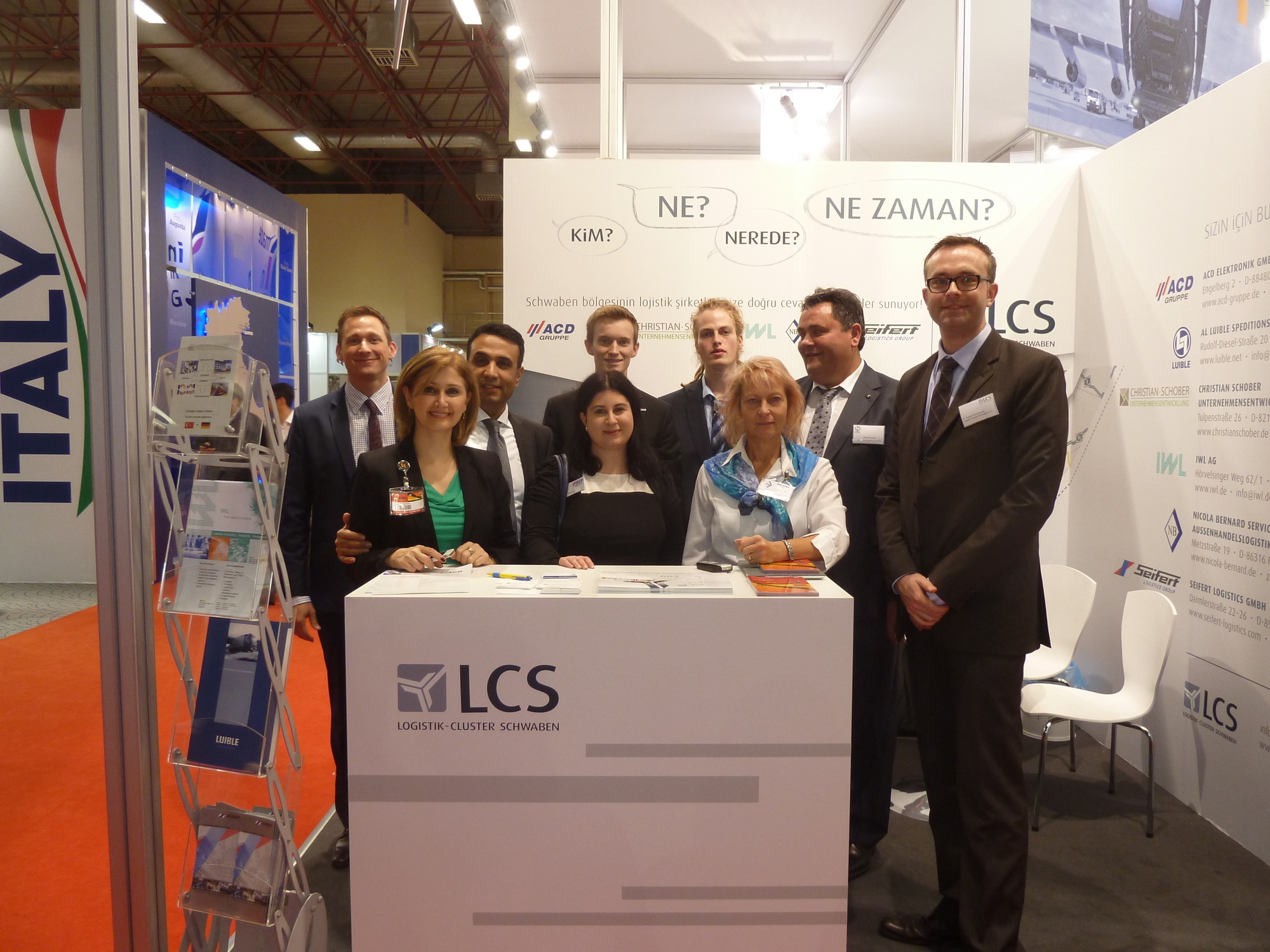 Die Vertreter der schwäbischen Logistikwirtschaft am gemeinsamen LCS-Messestand in Istanbul. Foto: LCS