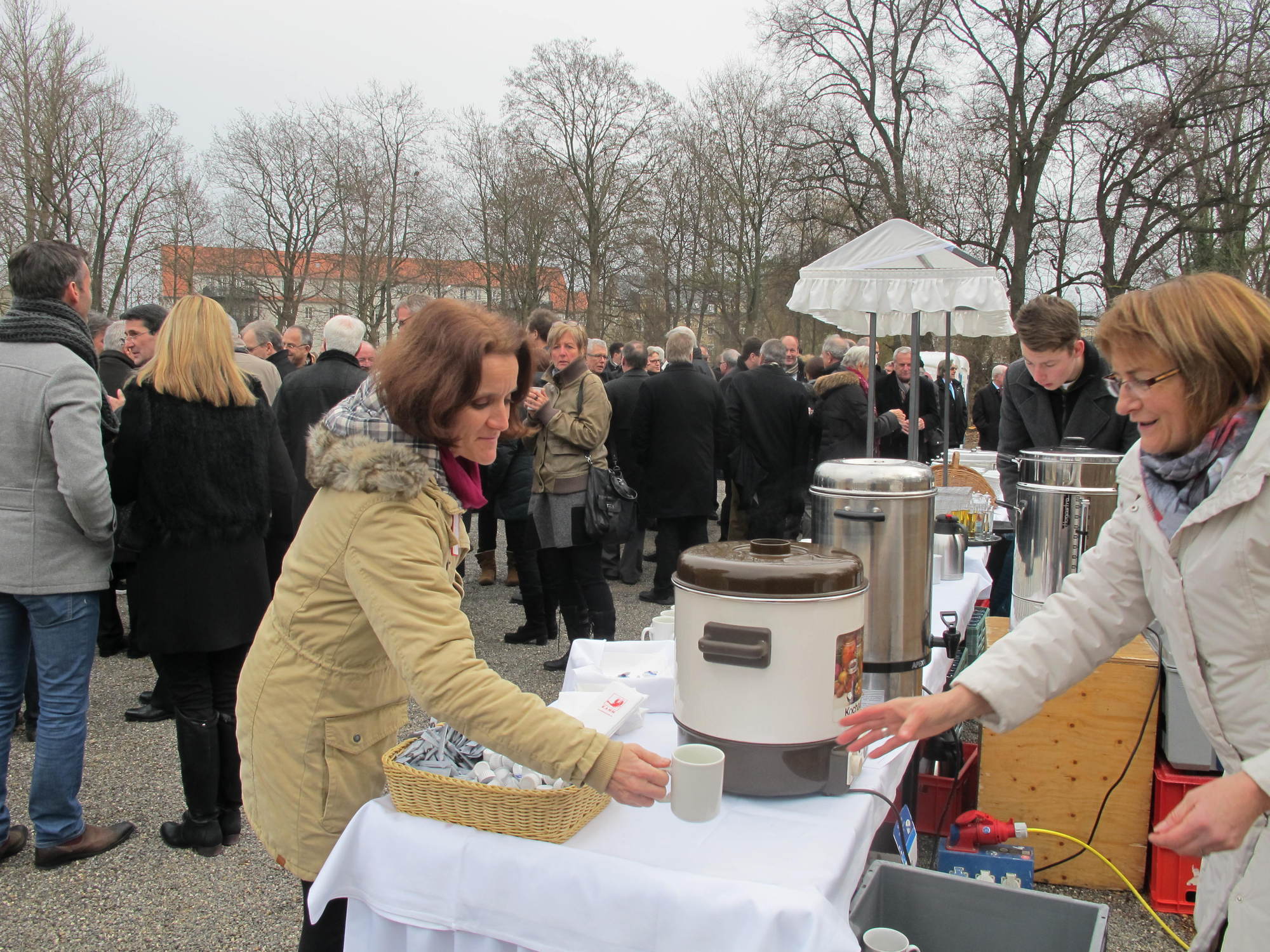 Spatenstich für das Ellinor-Holland-Haus im Textilviertel. Foto B4B SCHWABEN