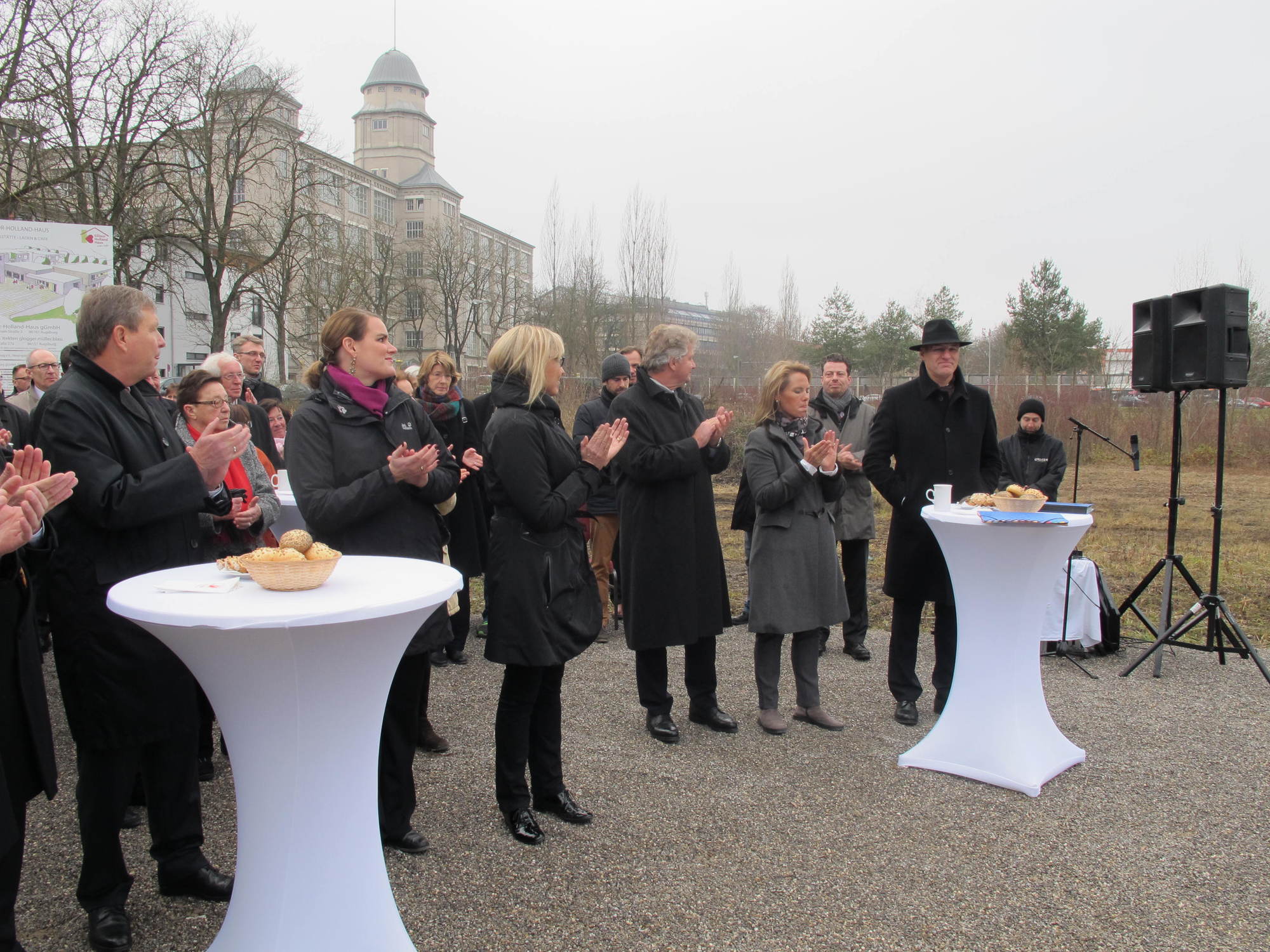 Spatenstich für das Ellinor-Holland-Haus im Textilviertel. Foto B4B SCHWABEN