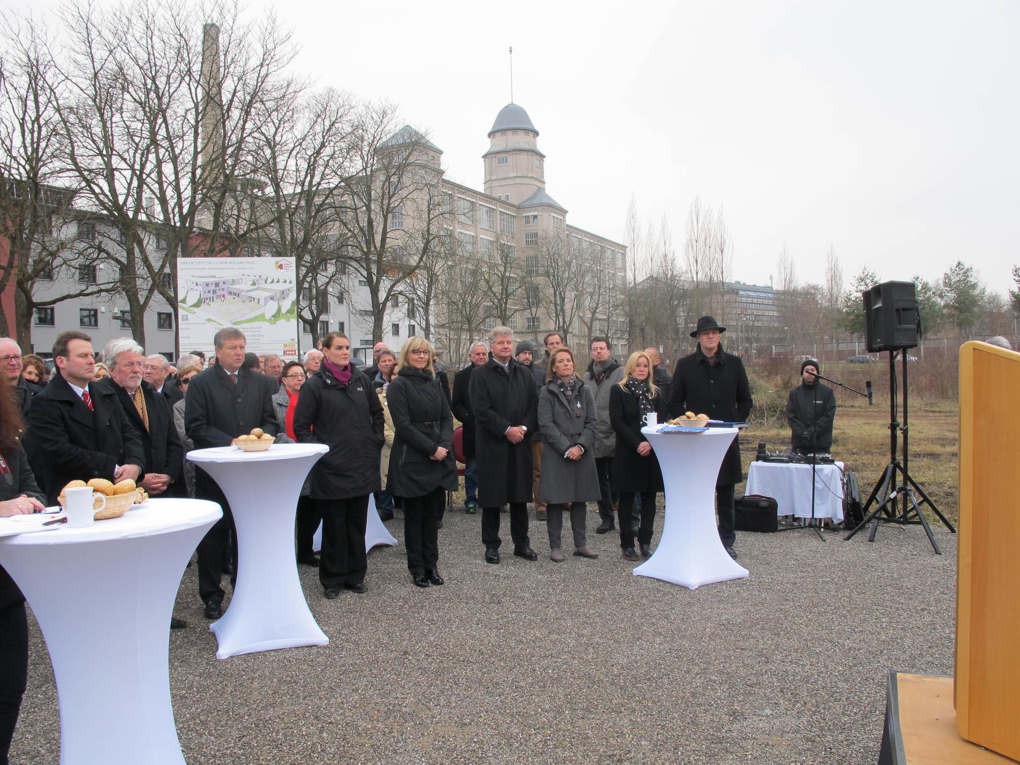 Spatenstich für das Ellinor-Holland-Haus im Textilviertel. Foto B4B SCHWABEN