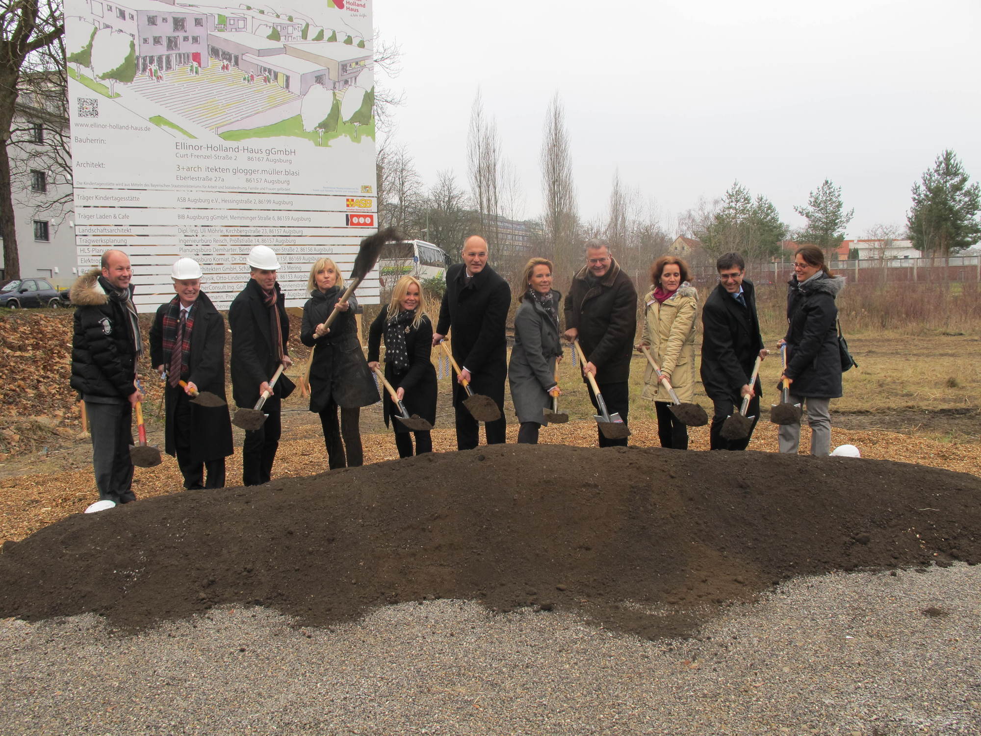Spatenstich für das Ellinor-Holland-Haus im Textilviertel. Foto B4B SCHWABEN