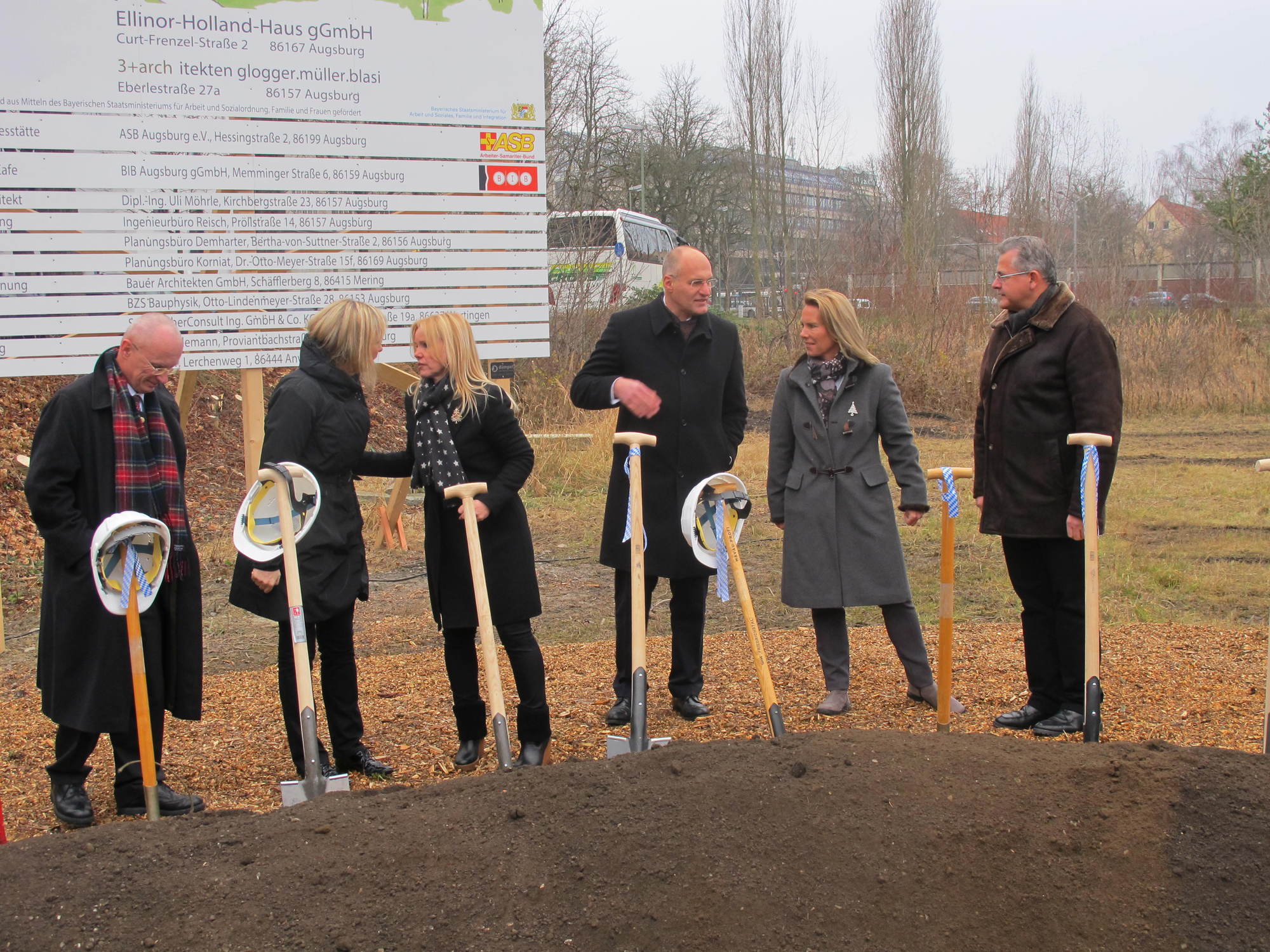 Spatenstich für das Ellinor-Holland-Haus im Textilviertel. Foto B4B SCHWABEN