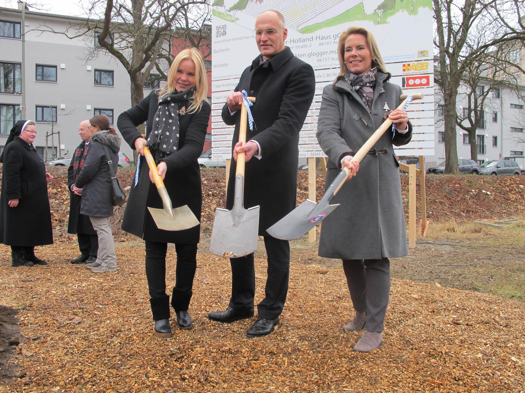 Spatenstich für das Ellinor-Holland-Haus im Textilviertel. Foto B4B SCHWABEN