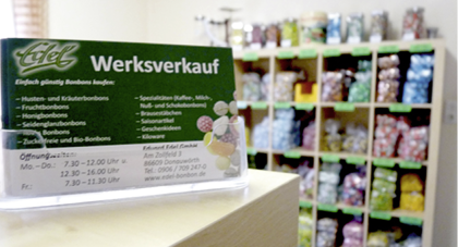 Süße Spezialitäten bei Edel in Donauwörth. Foto: Eduard Edel GmbH Bonbonfabrik