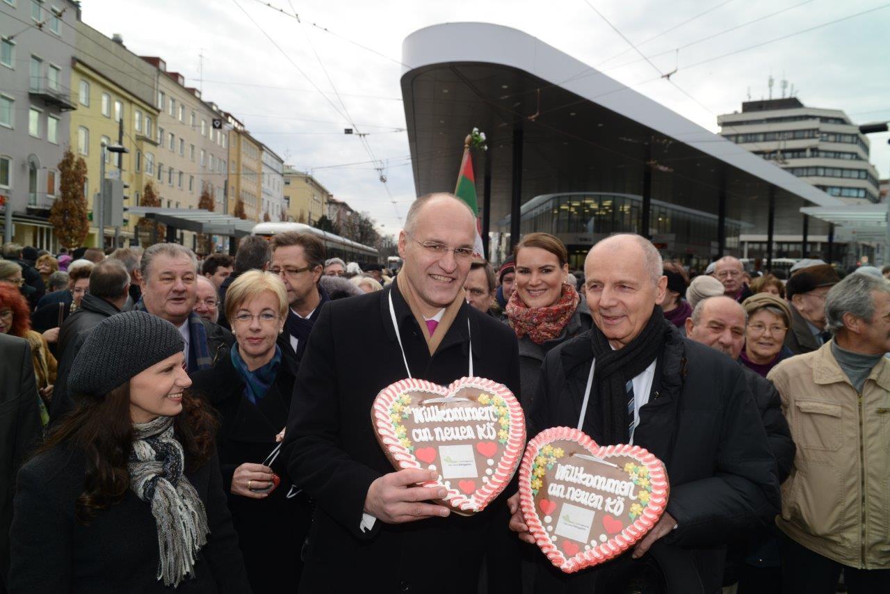 Der Augsburger OB Dr. Kurt Gribl (l.) und swa-Geschäftsführer Dr. Claus Gebhardt freuten sich über die Kö-Eröffnung, Foto: swa