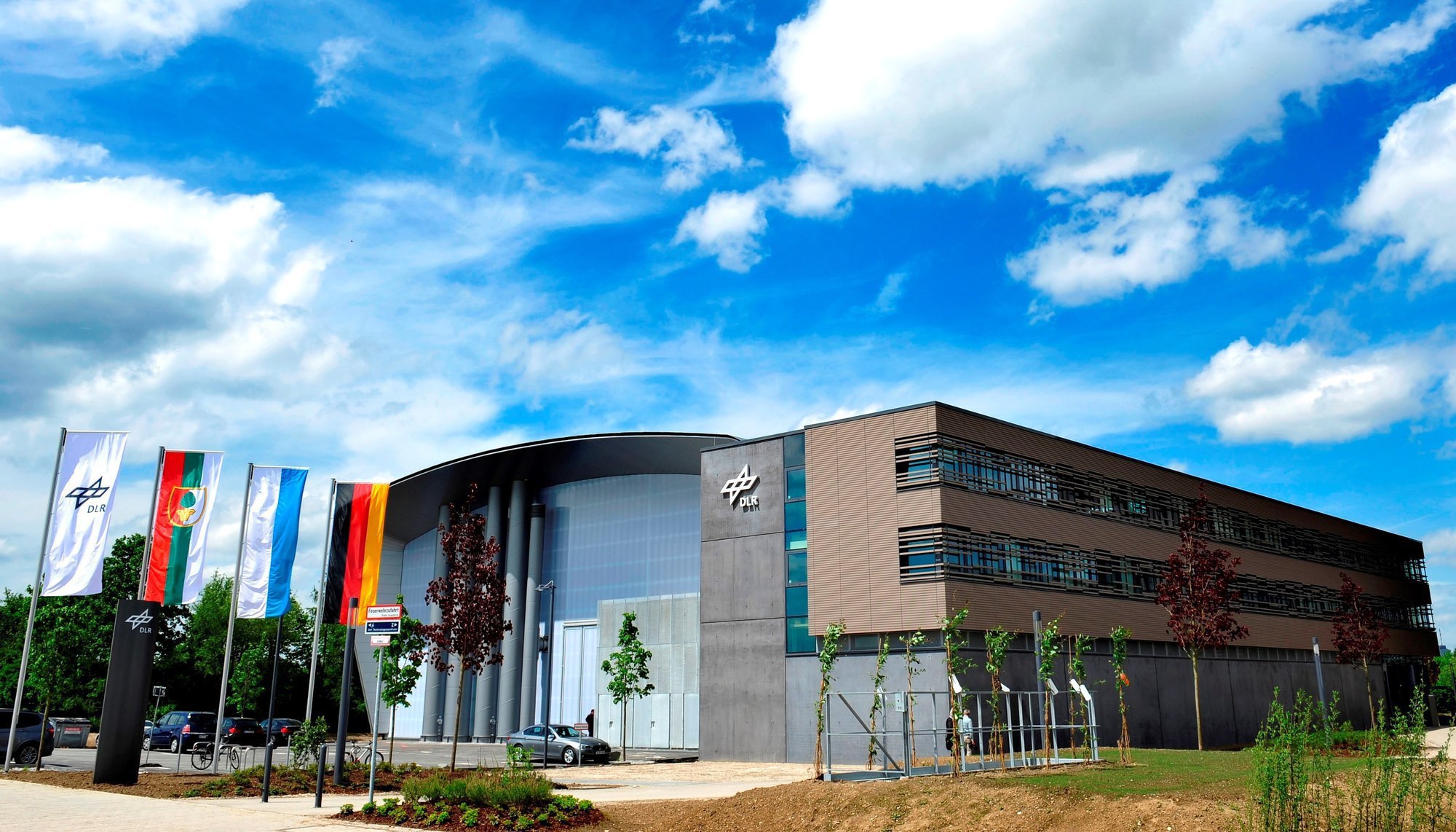 Gebäudekomplex mit Labor- und Verwaltungseinheit. Foto: DLR