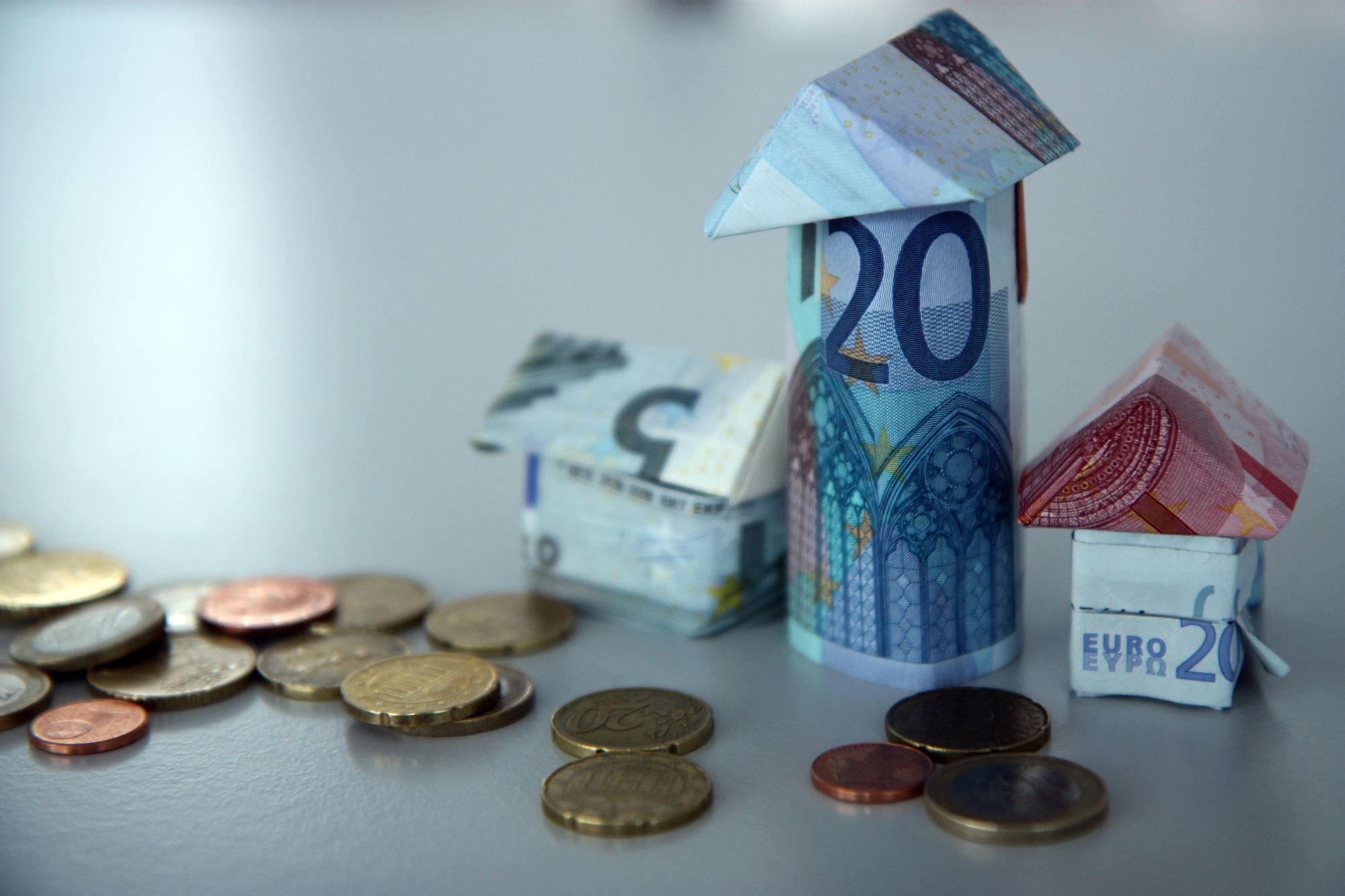 Die Schlüsselzuweisungen sollen primär schwächere Kommunen finanziell unterstützen. Foto: Esther Stoch / pixelio.de