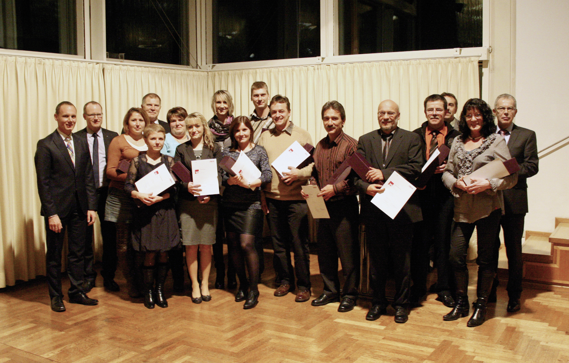 Höhepunkt der Feier: Ehrung der langjährigen Mitarbeiter.(links:Michael Voigtsberger, daneben Peter Voigtsberger) Foto: Steca