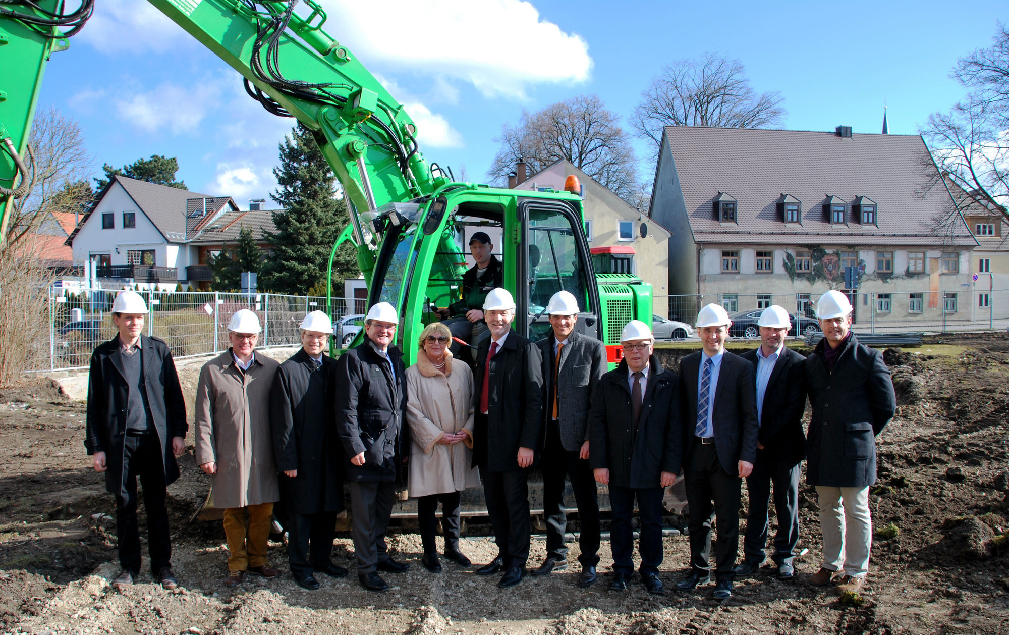 Mit dem Spatenstich hat der Bau der Technikerschule in Mindelheim nun offiziell begonnen. Foto: Landratsamt Unterallgäu
