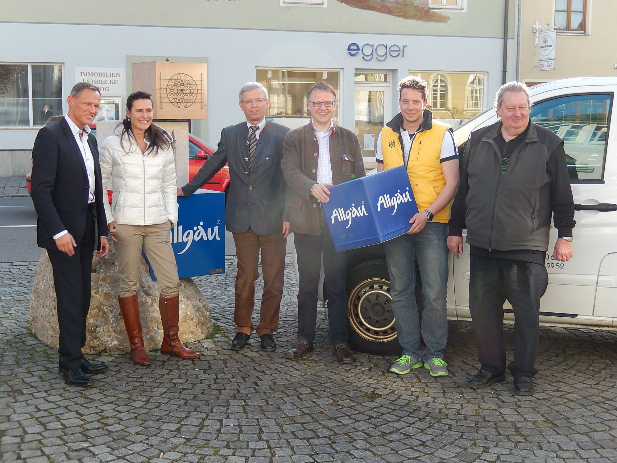Stefan und Christa Fredlmeier; Bernhard Joachim, Klaus Fischer, Allgäu GmbH; Manuael und Josef Kößler. Foto: Allgäu GmbH.