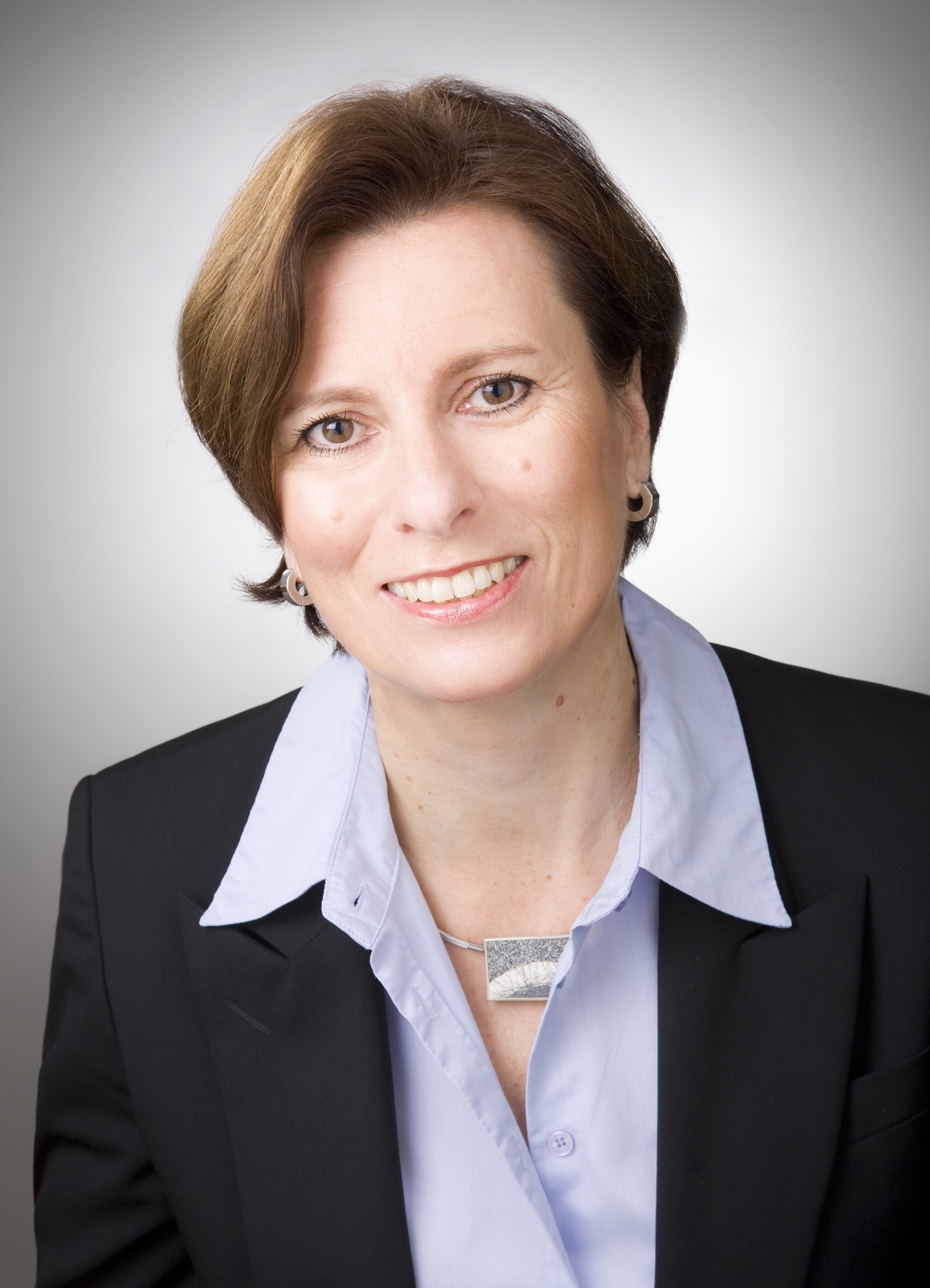 Stellvertretende Direktorin der AOK Direktion Memmingen-Unterallgäu Regina Merk-Bäuml. Foto: AOK Bayern - Die Gesundheitskasse