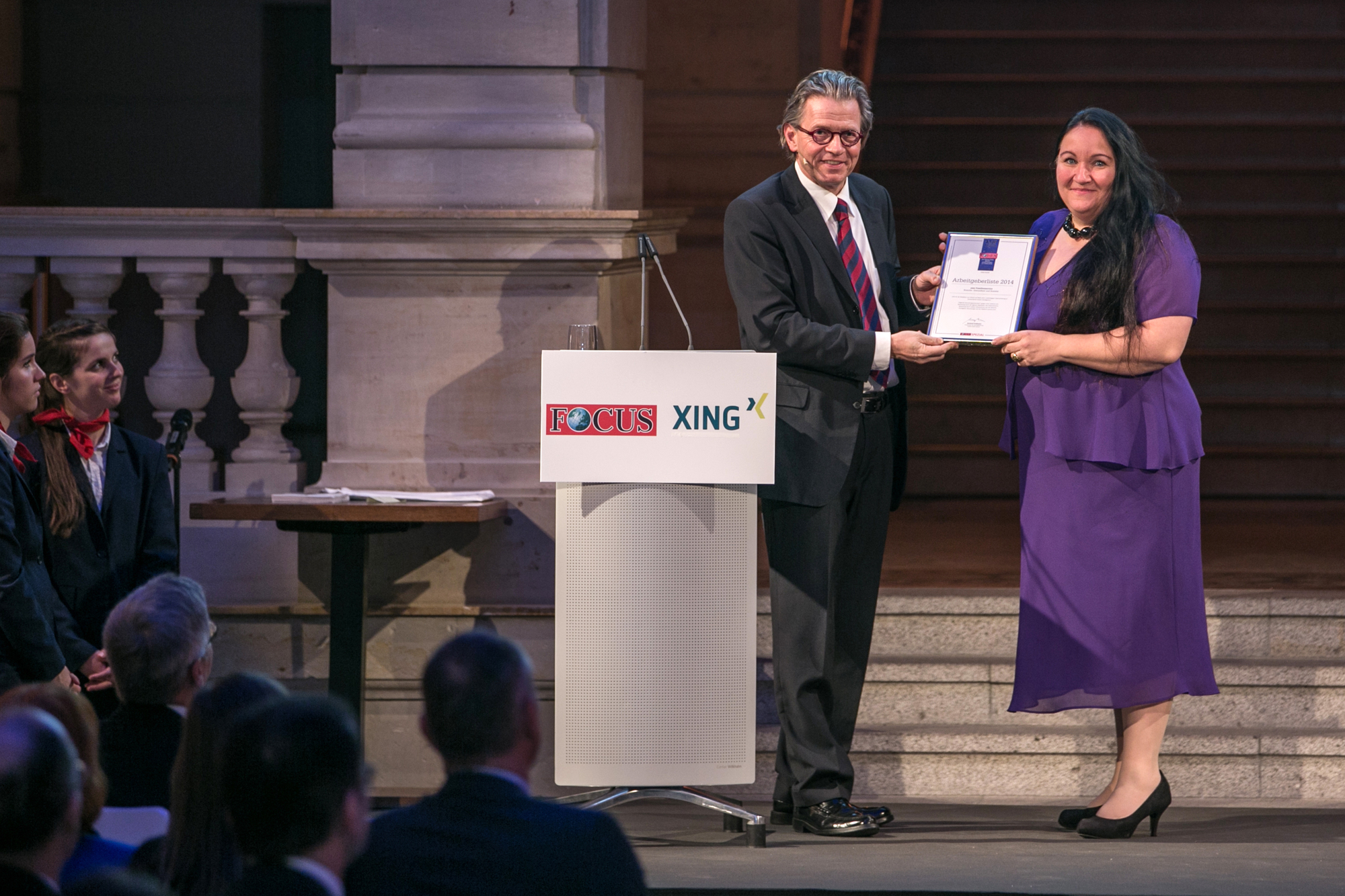 Daniel Goffart, FOCUS, und Alexa Ahmad, Geschäftsführerin pme. Foto: pme Familienservice GmbH