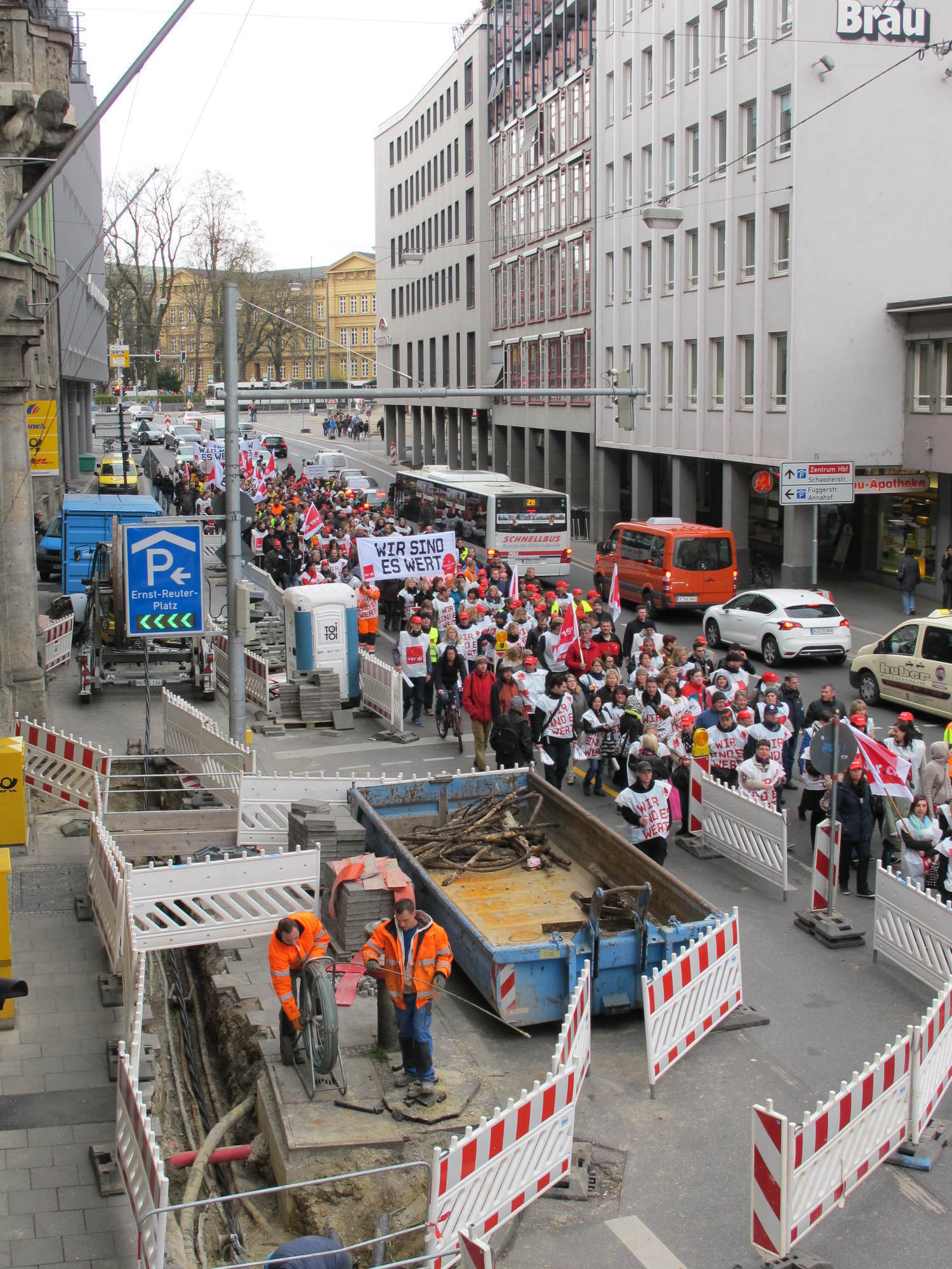Öffentlicher Dienst streikt: Umzug und Kundgebung von ver.di