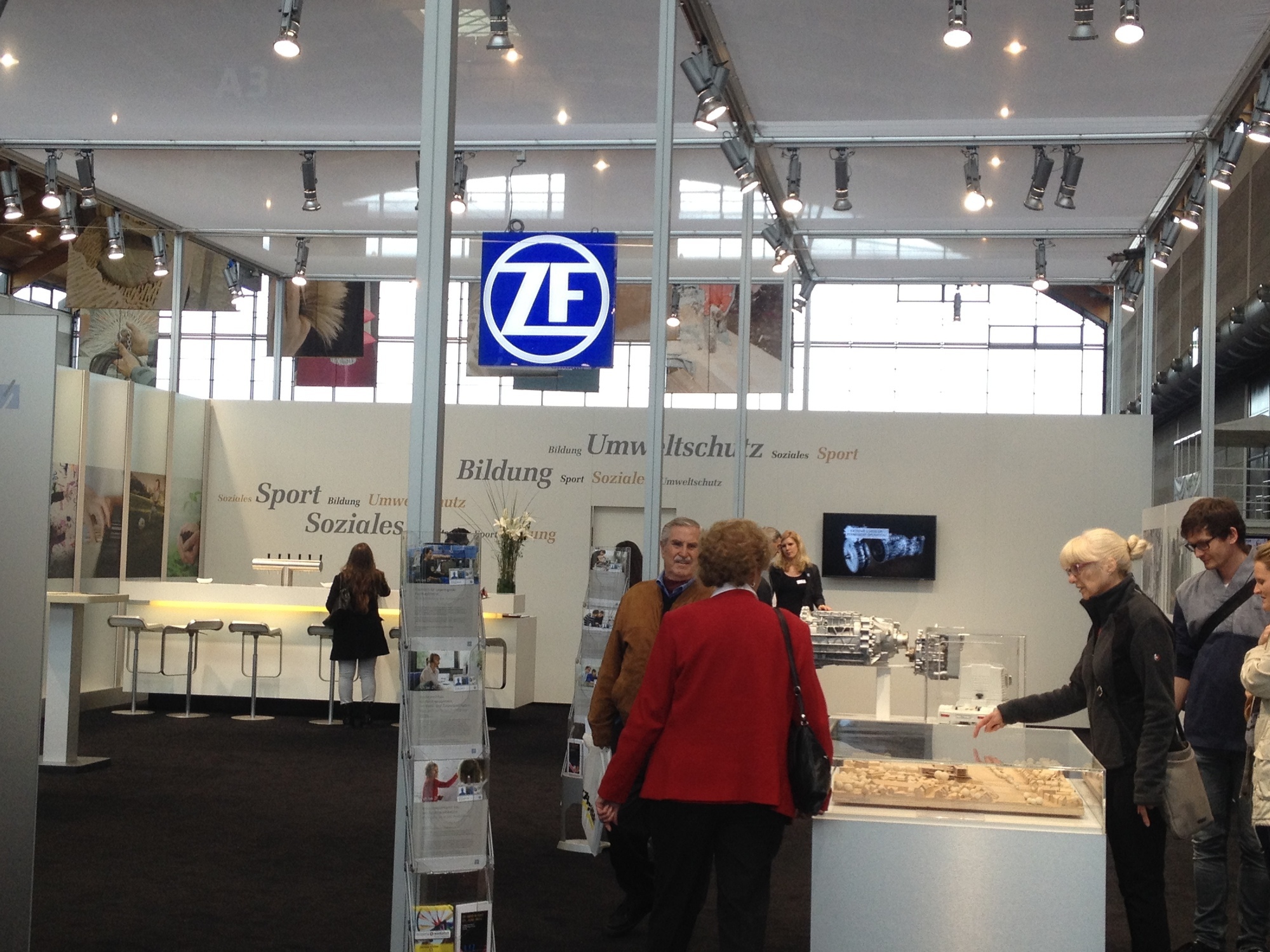 Frühlingsgefühle bei der IBO und ihren Schwesternmessen in der Messe Friedrichshafen. Foto: B4B SCHWABEN