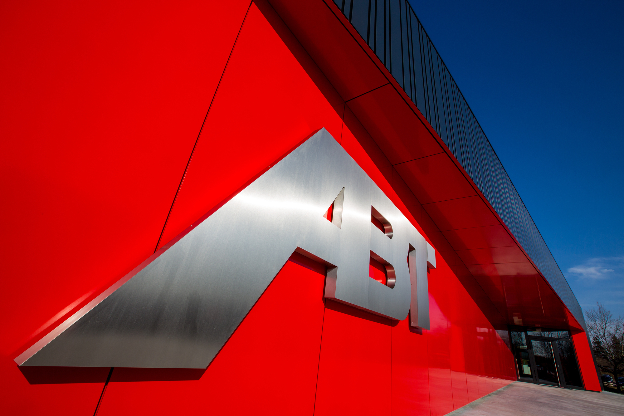 Das neue ABT-Motorsportzentrum. Foto: ABT Sportsline GmbH