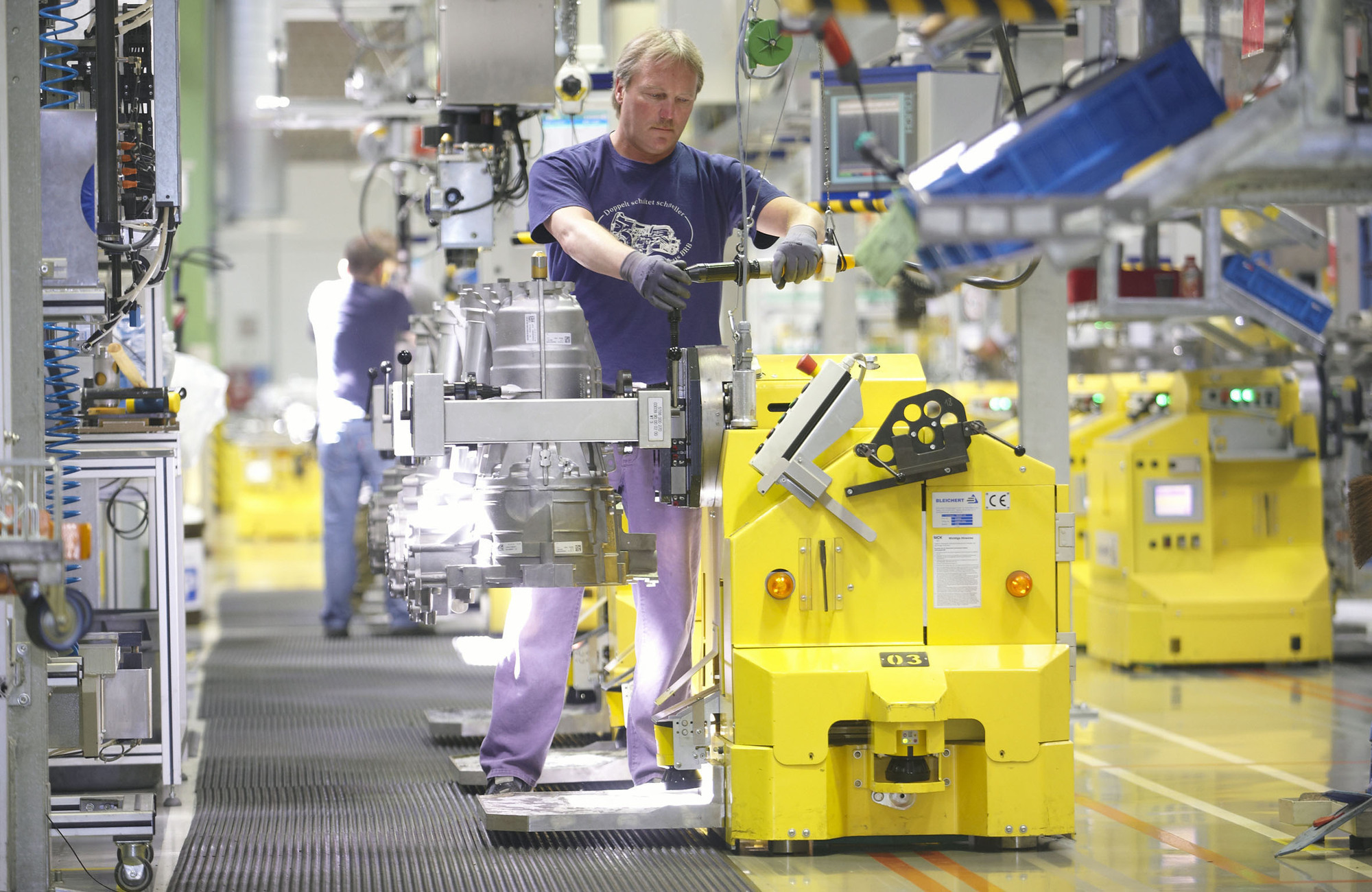 Montage eines 8-Gang-Automatgetriebes am Standort Saarbürcken. Foto: ZF