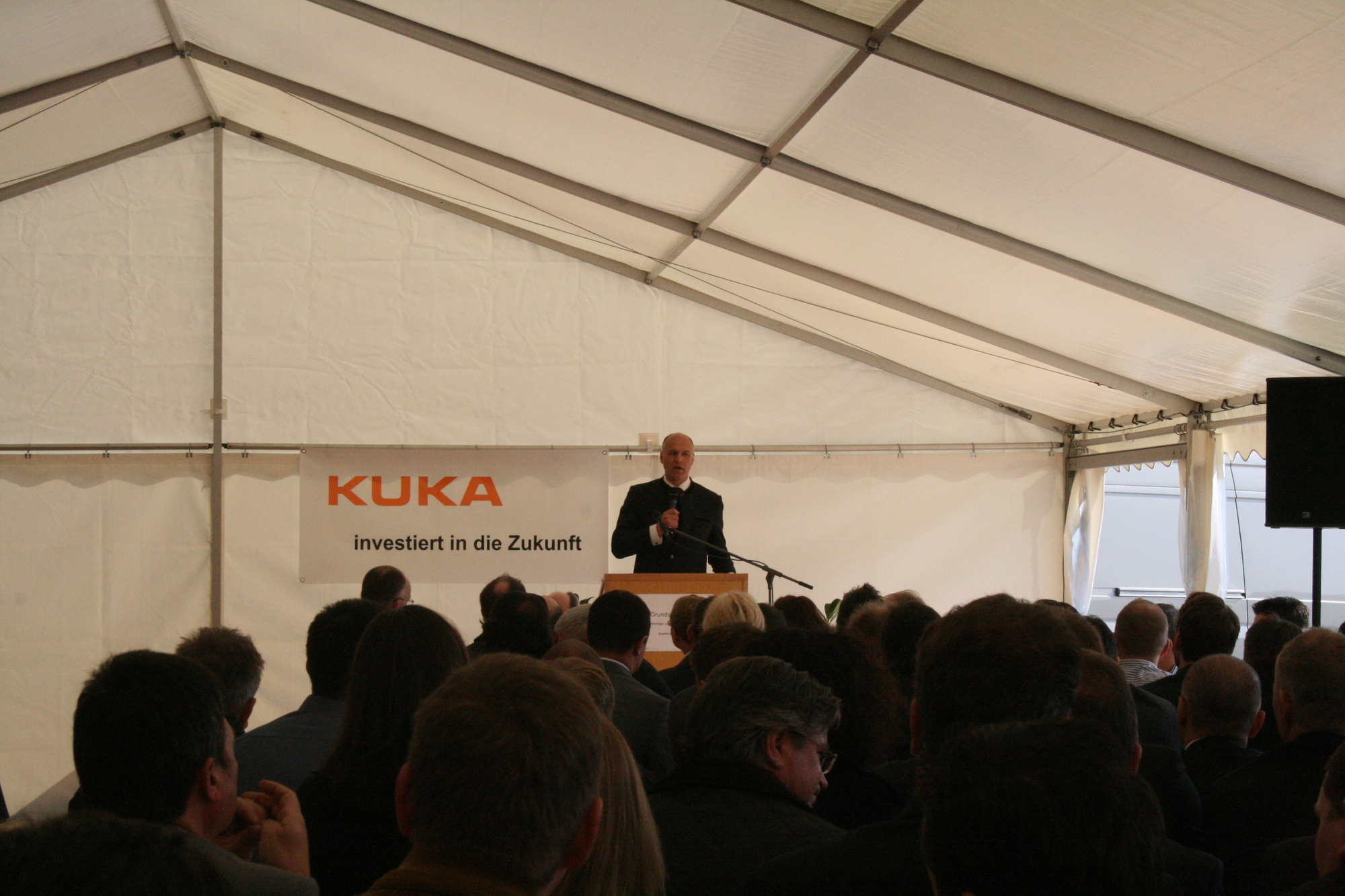 Grundsteinlegung des neuen Entwicklungs- und Technologienzentrums der KUKA AG. Foto: B4B SCHWABEN