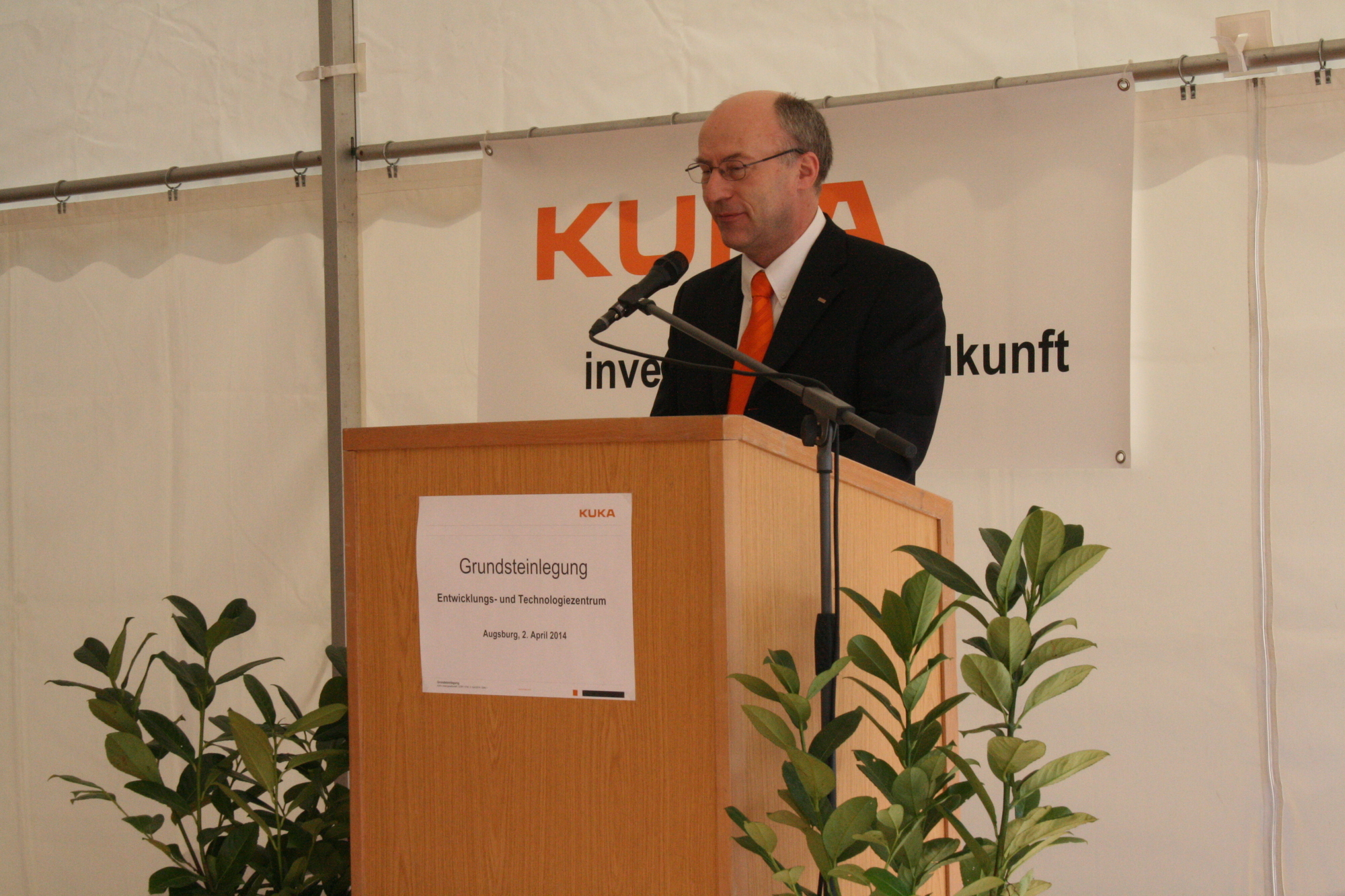 Grundsteinlegung des neuen Entwicklungs- und Technologienzentrums der KUKA AG. Foto: B4B SCHWABEN