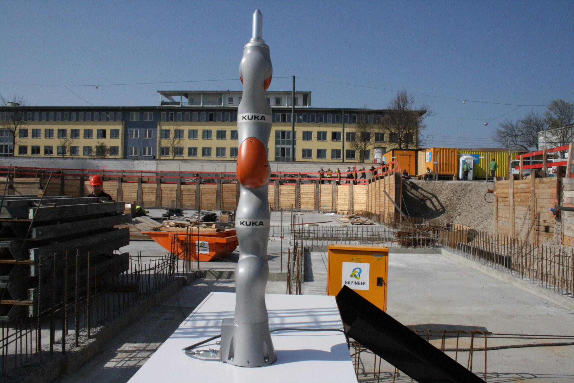 Grundsteinlegung des neuen Entwicklungs- und Technologienzentrums der KUKA AG. Foto: B4B SCHWABEN