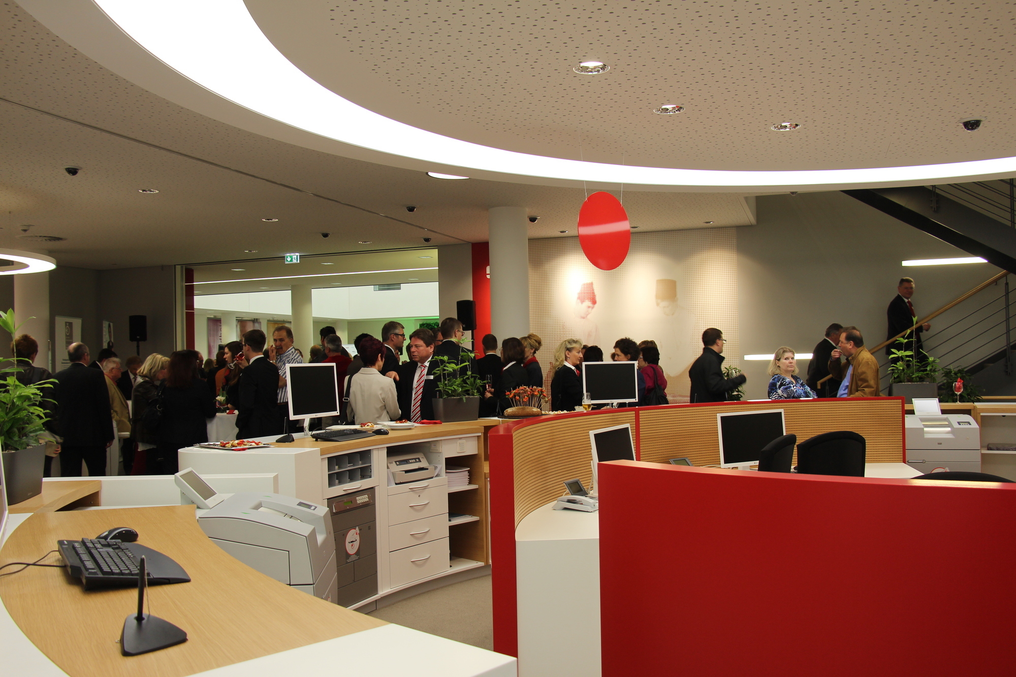 Wiederöffnung der Stadtsparkasse in Friedberg