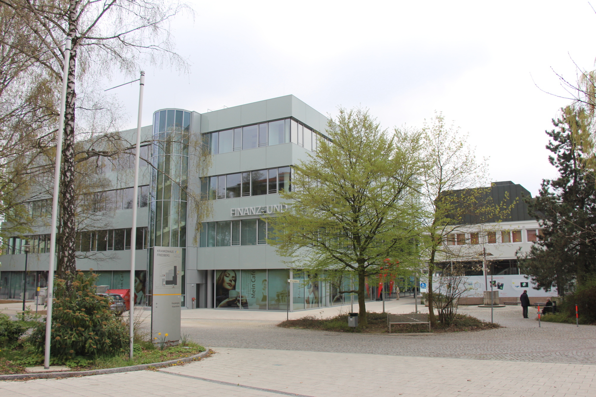 Wiederöffnung der Stadtsparkasse in Friedberg