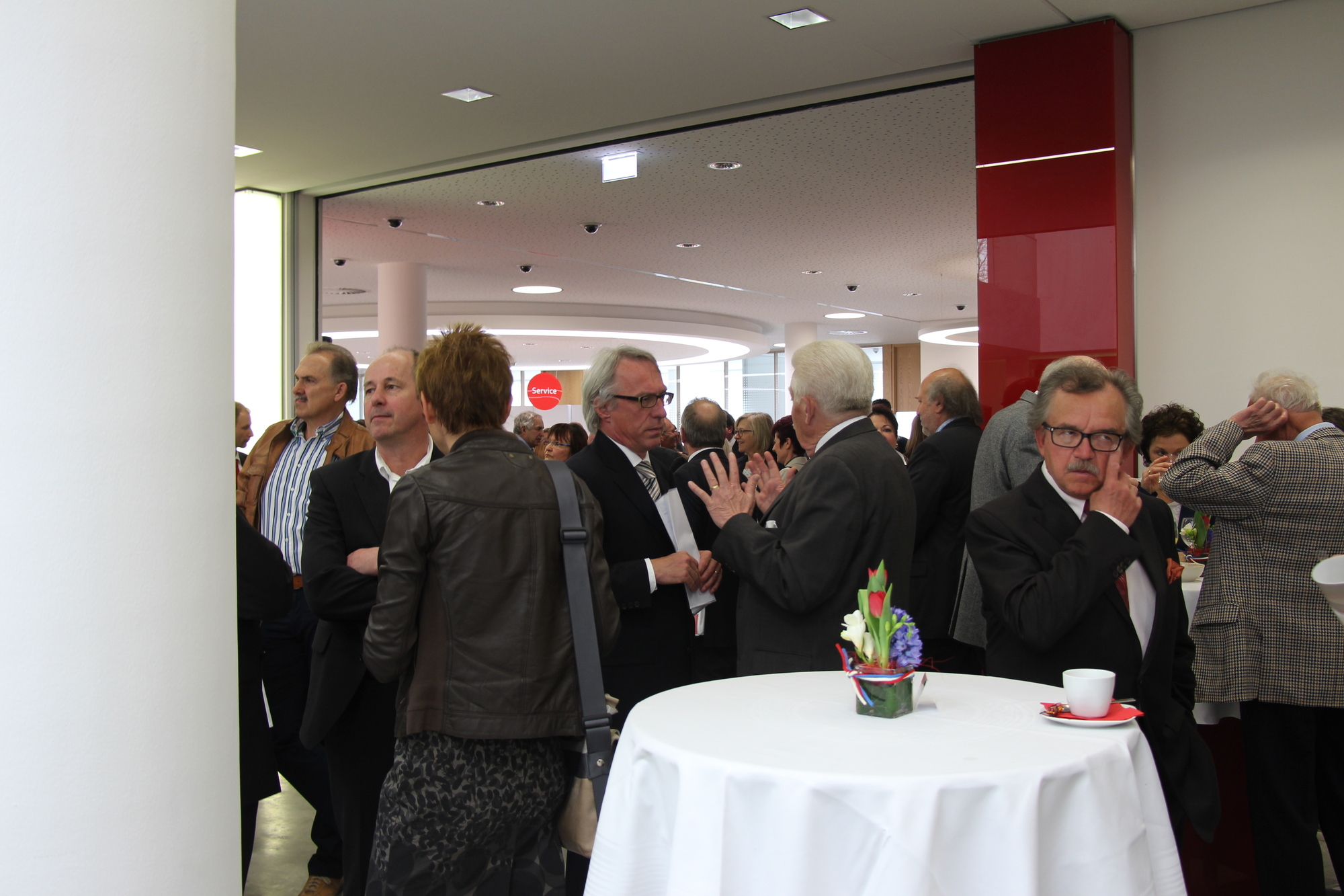 Wiederöffnung der Stadtsparkasse in Friedberg
