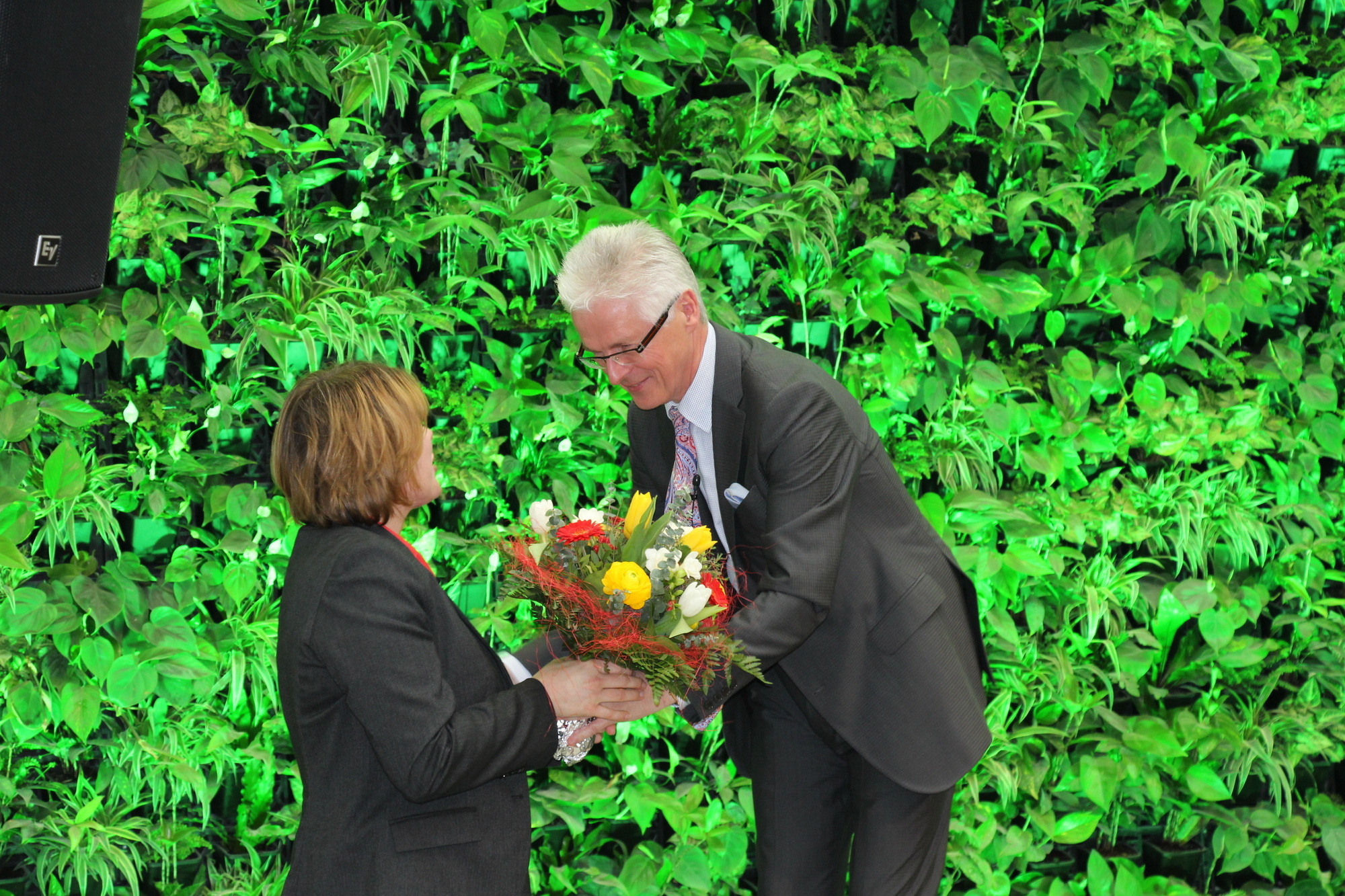 Wiederöffnung der Stadtsparkasse in Friedberg
