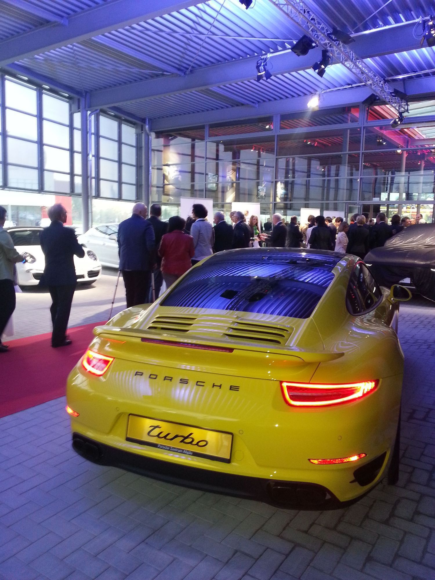 Eröffnungsfeier: Porsche Zentrum Allgäu.