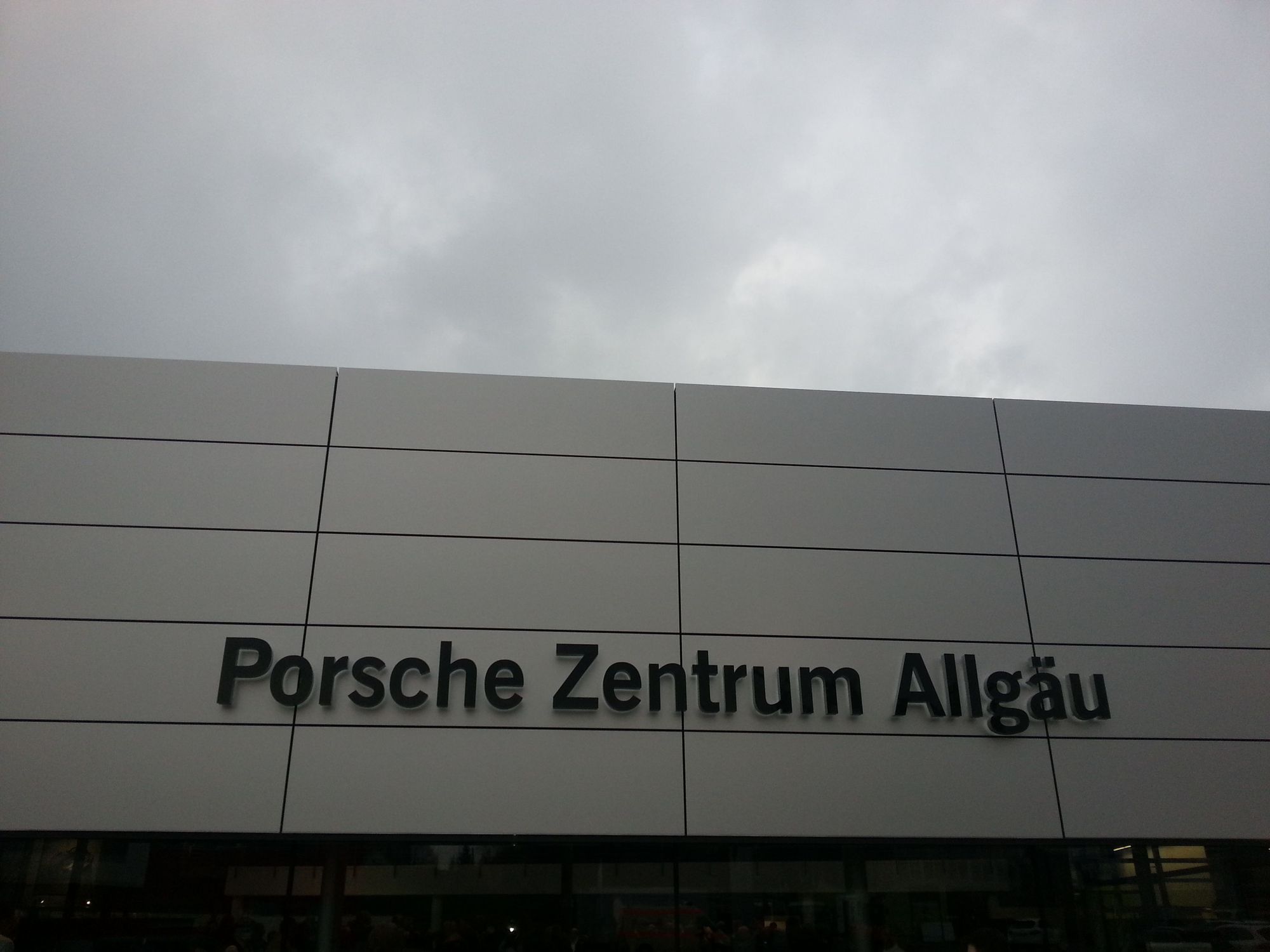 Eröffnungsfeier: Porsche Zentrum Allgäu.