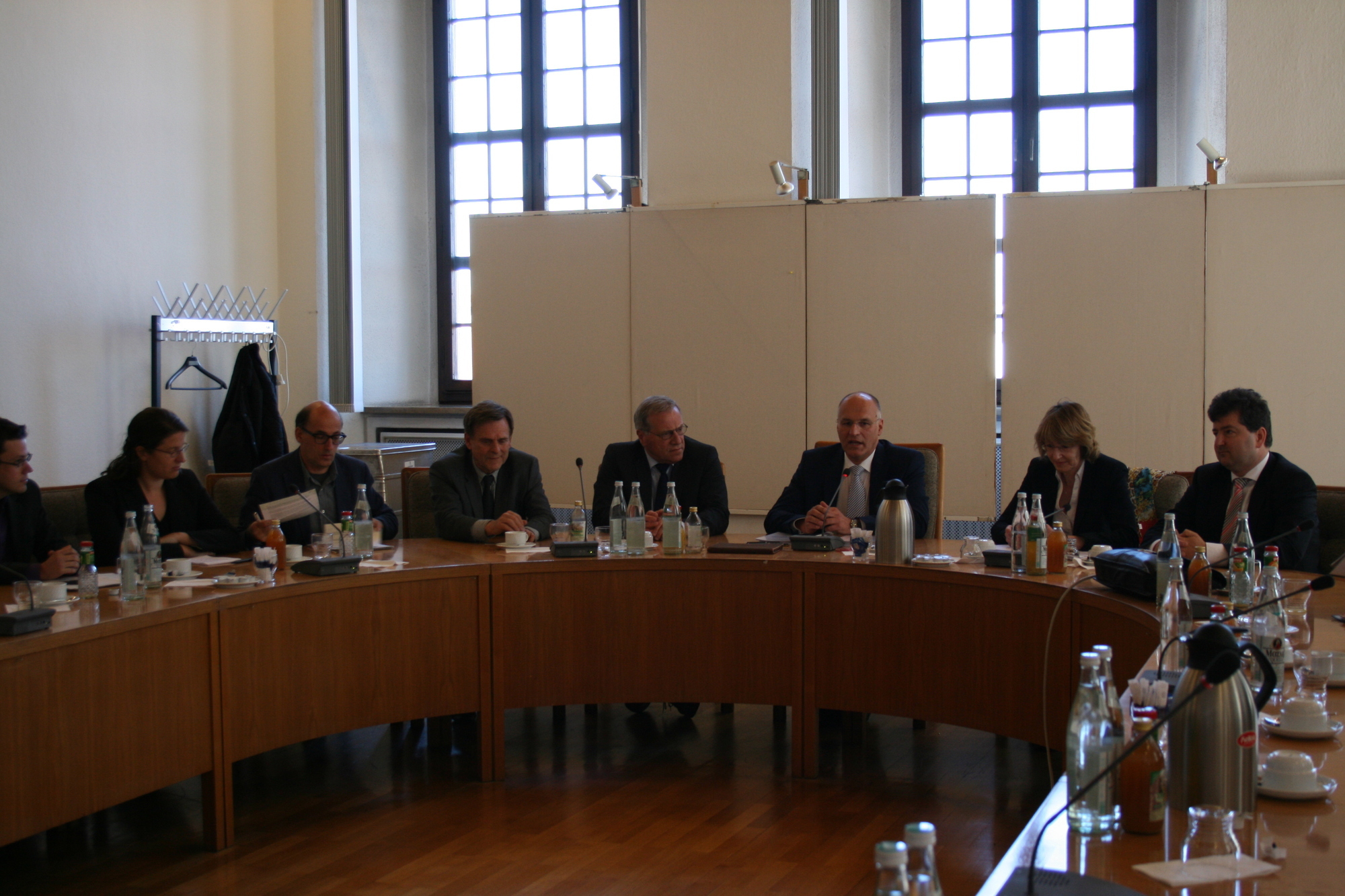 CSU, SPD und Grüne unterzeichnen den Koalitionsvertrag. Foto: B4B SCHWABEN