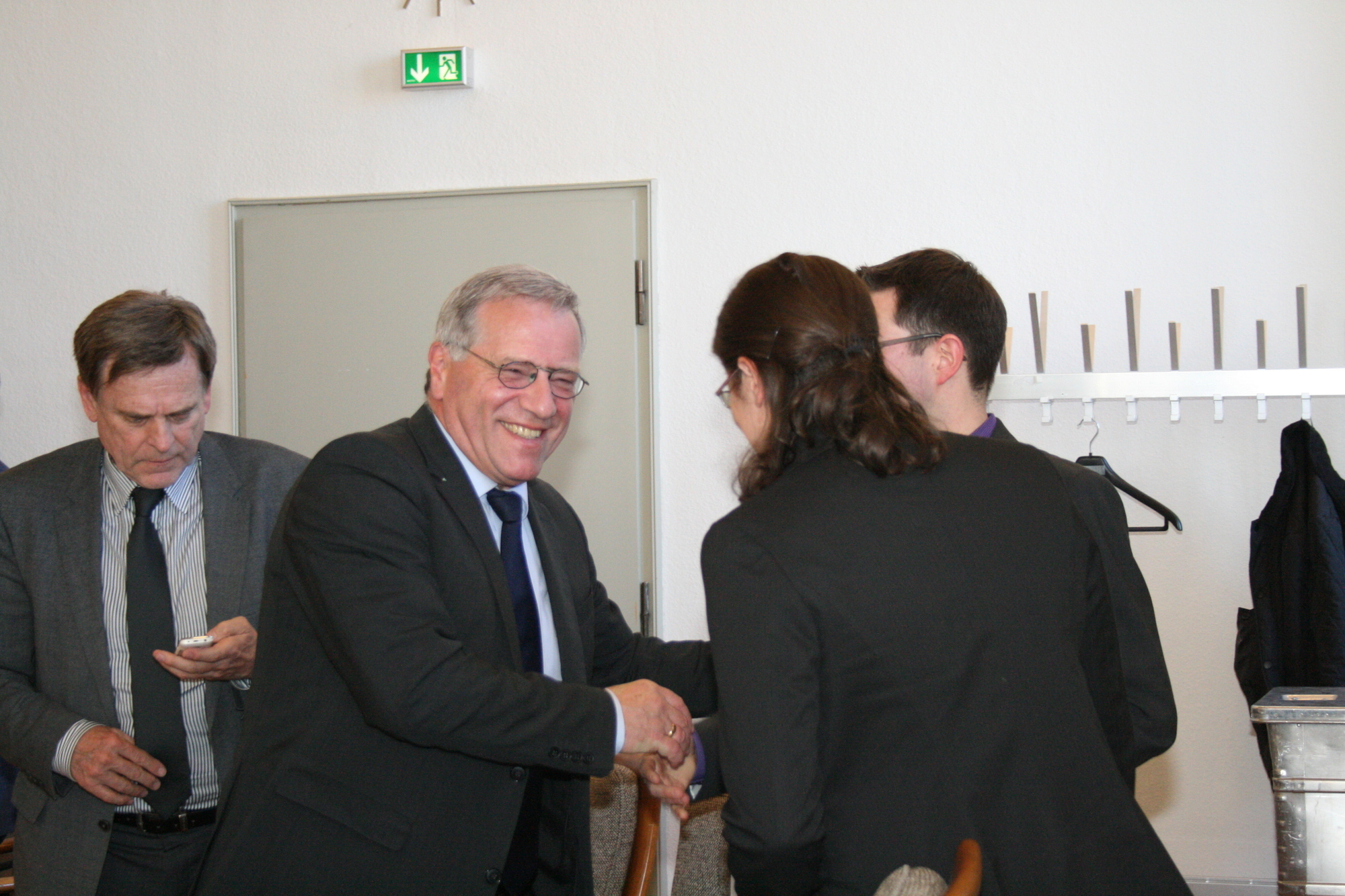 CSU, SPD und Grüne unterzeichnen den Koalitionsvertrag. Foto: B4B SCHWABEN