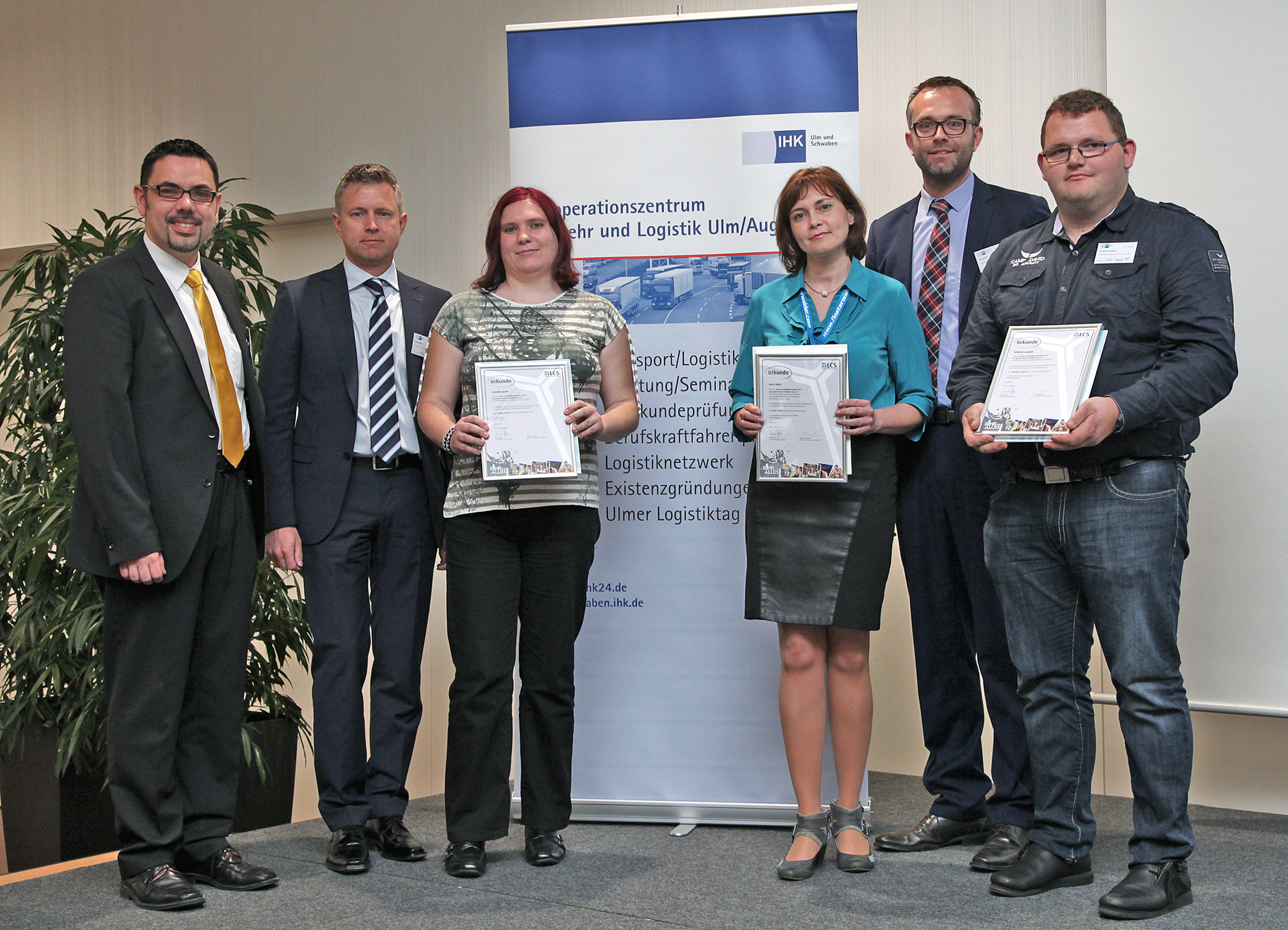Ehrung der Azubis. Foto: IHK Schwaben