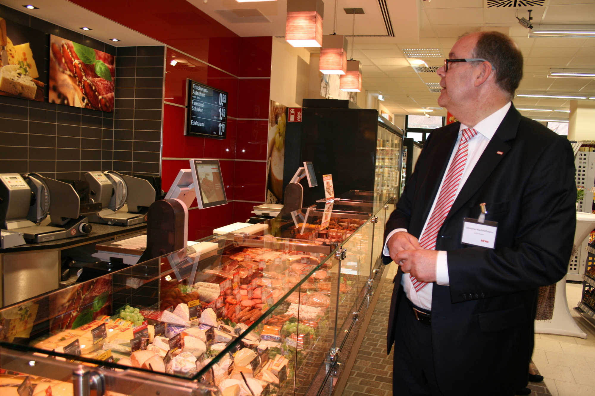 So sieht der neue REWE CITY in der Maxstraße von innen aus. Foto: B4B SCHWABEN