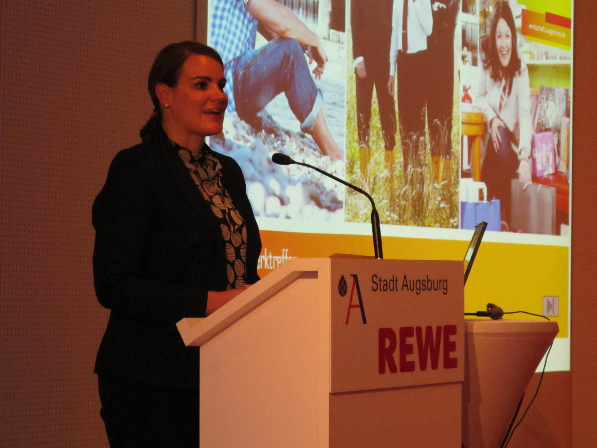 Die Stadt AUgsburg und die REWE GROUP informieren über die aktuelle Einzelhandelsentwicklung. Foto: B4B SCHWABEN / Anette Zoepf