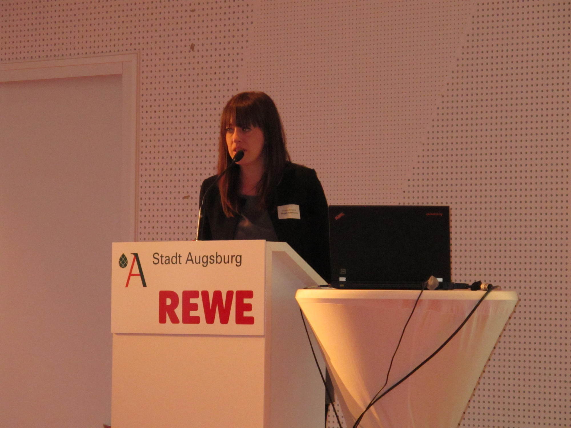 Die Stadt AUgsburg und die REWE GROUP informieren über die aktuelle Einzelhandelsentwicklung. Foto: B4B SCHWABEN / Anette Zoepf