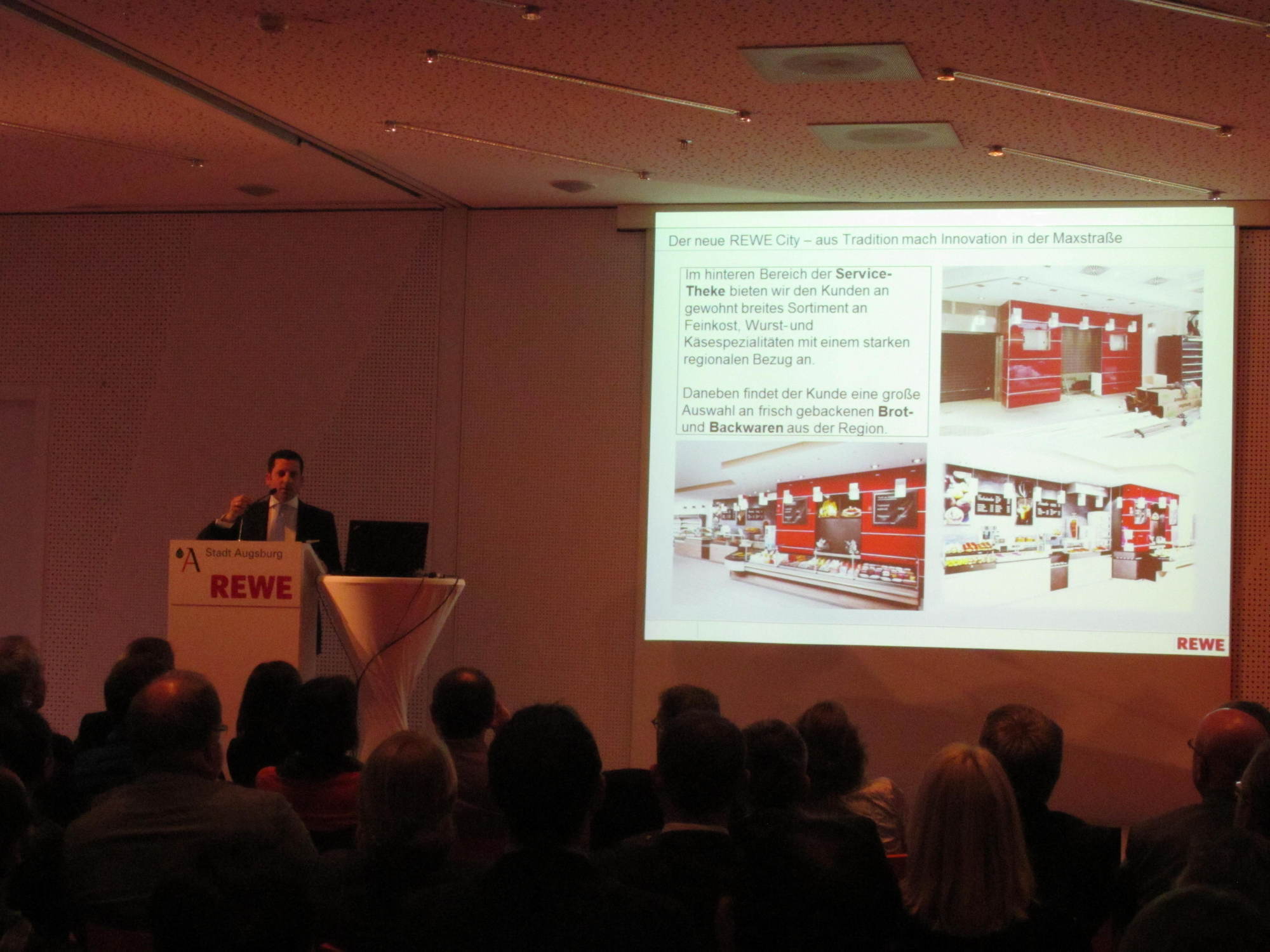 Die Stadt AUgsburg und die REWE GROUP informieren über die aktuelle Einzelhandelsentwicklung. Foto: B4B SCHWABEN / Anette Zoepf