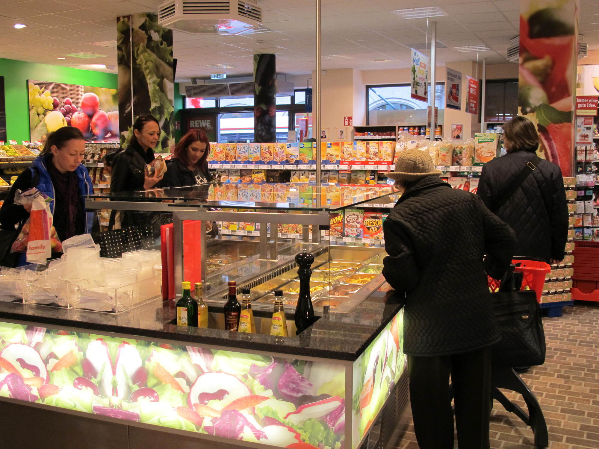 Der neue REWE CITY wird von den Kunden sehr gut angenommen. Foto: B4B SCHWABEN