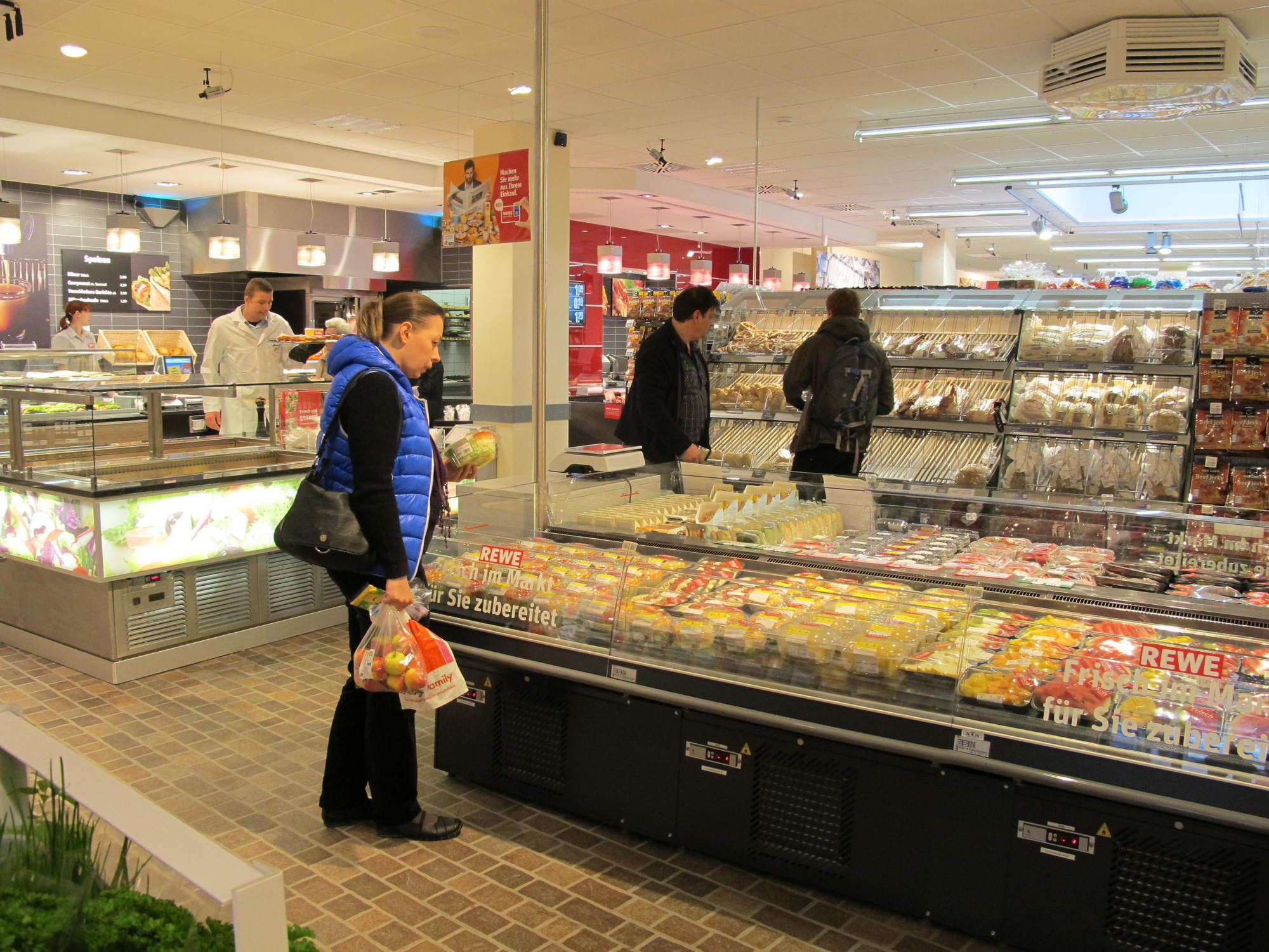 Der neue REWE CITY wird von den Kunden sehr gut angenommen. Foto: B4B SCHWABEN
