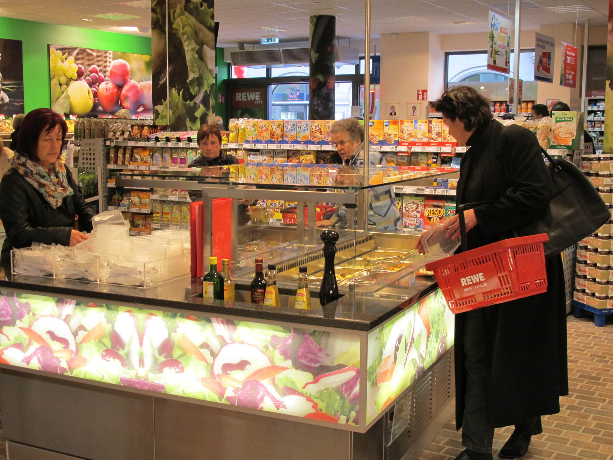Der neue REWE CITY wird von den Kunden sehr gut angenommen. Foto: B4B SCHWABEN