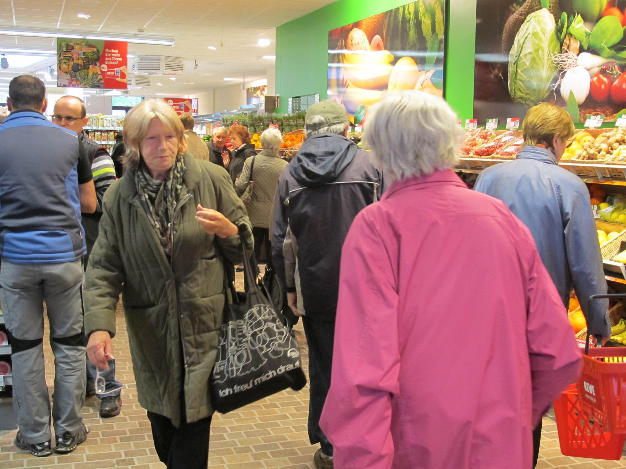 Der neue REWE CITY wird von den Kunden sehr gut angenommen. Foto: B4B SCHWABEN