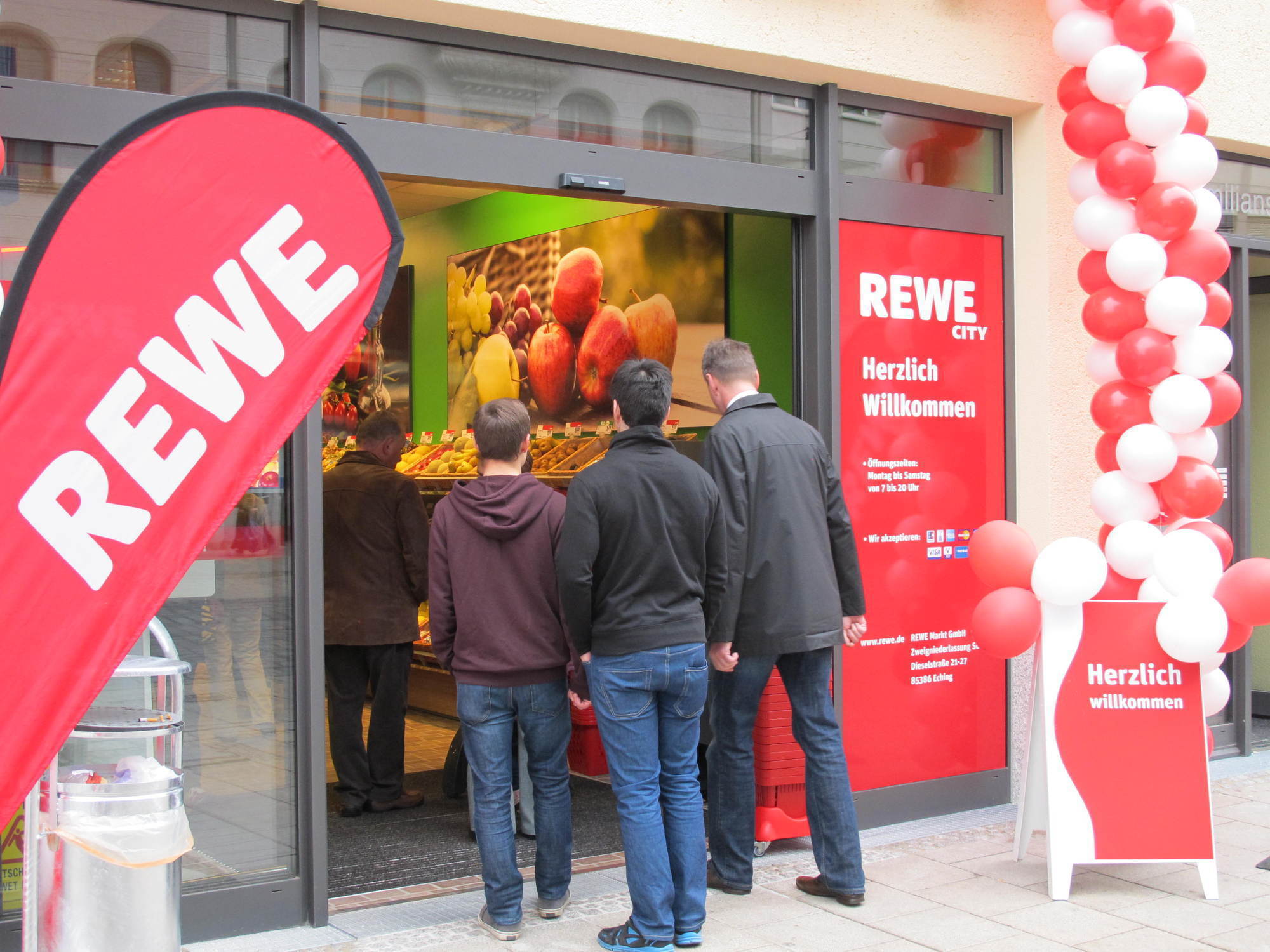 Der neue REWE CITY wird von den Kunden sehr gut angenommen. Foto: B4B SCHWABEN