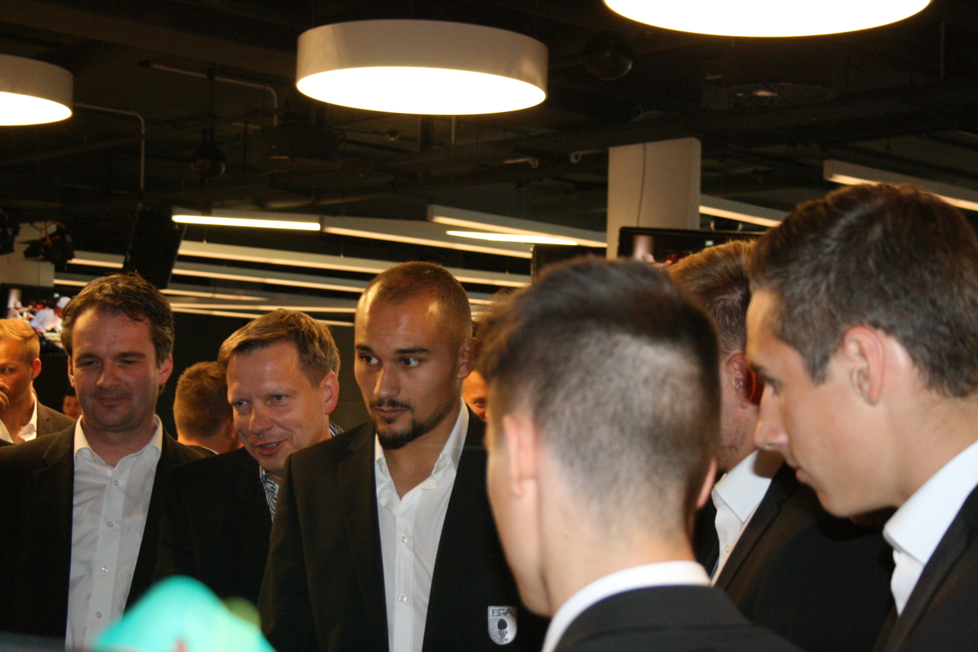 Die Spieler des FC Augsburg trafen sich mit Freunden und Sponsoren bei der Casino Night in der SGL arena. Foto: B4B SCHWABEN