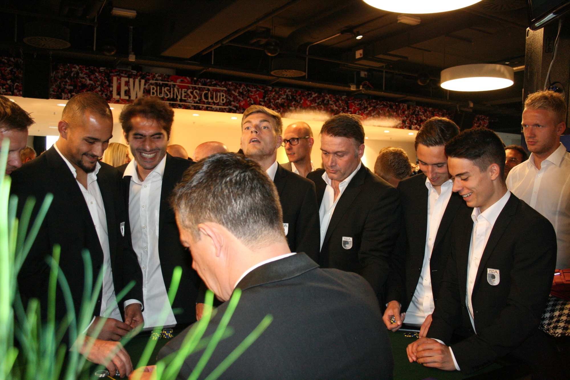 Die Spieler des FC Augsburg trafen sich mit Freunden und Sponsoren bei der Casino Night in der SGL arena. Foto: B4B SCHWABEN