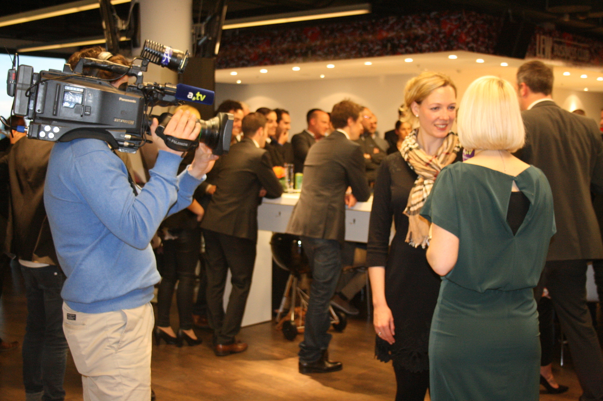 Die Spieler des FC Augsburg trafen sich mit Freunden und Sponsoren bei der Casino Night in der SGL arena. Foto: B4B SCHWABEN