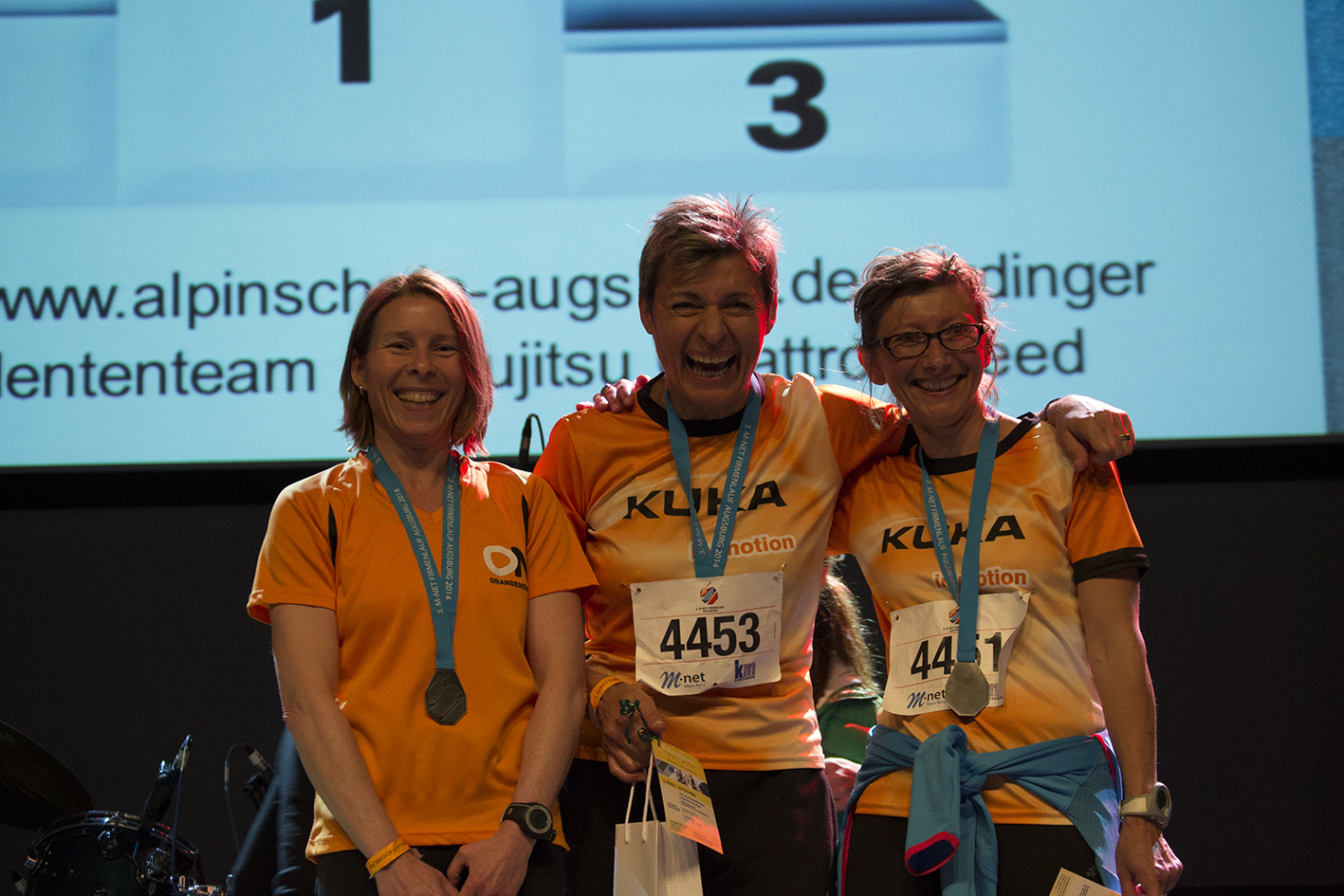 3. M-net Firmenlauf: Die Siegerehrung. Fotos: B4B SCHWABEN__MG_4